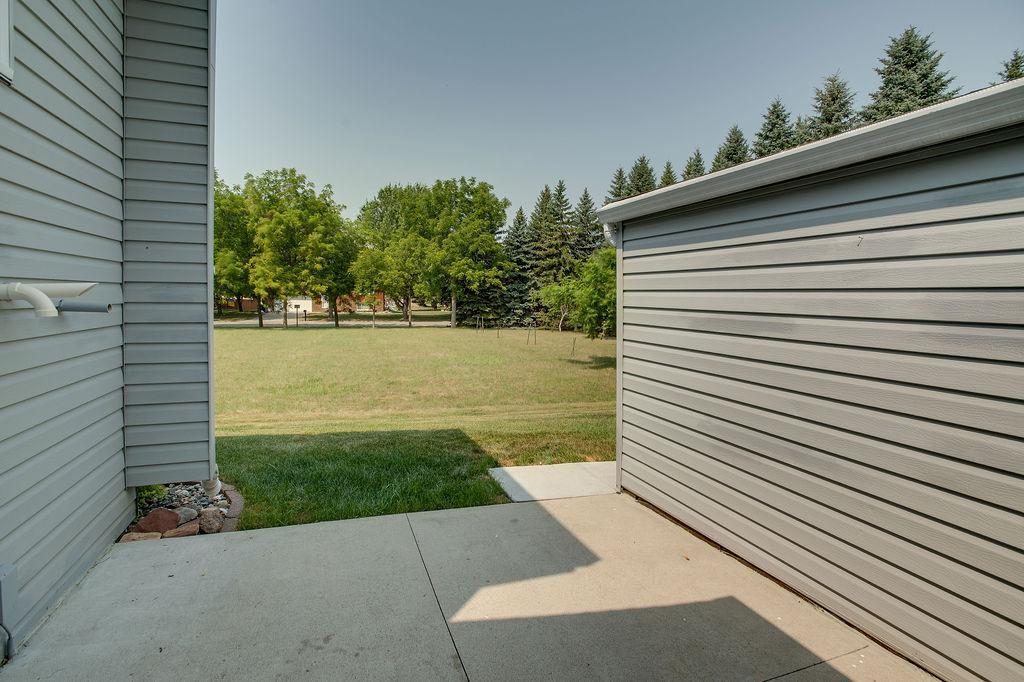 601 35th Avenue S, Moorhead MN 56560 - Photo 7 of 39