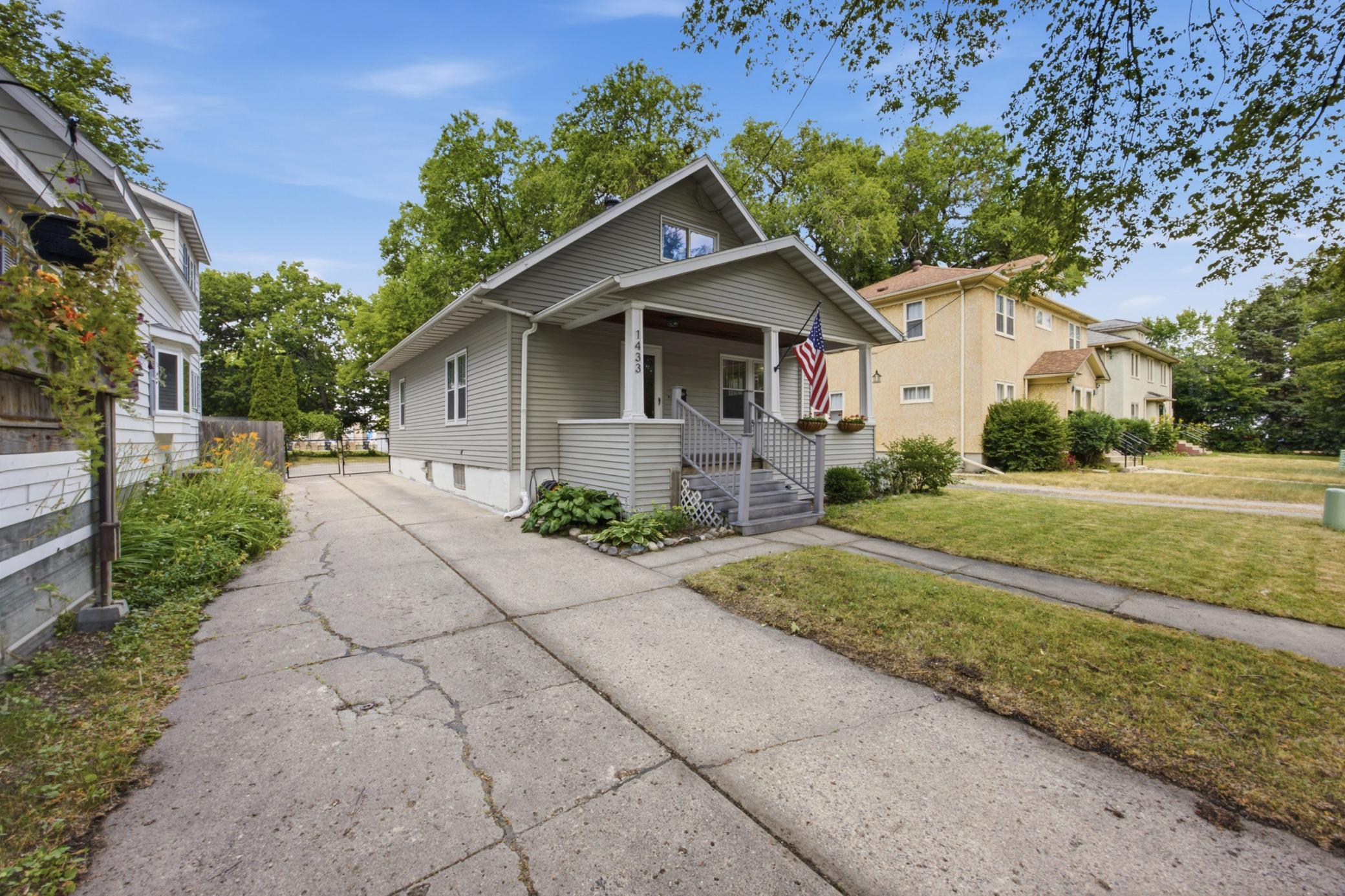 1433 2nd Avenue S, Fargo ND 58103 - Photo 2 of 39