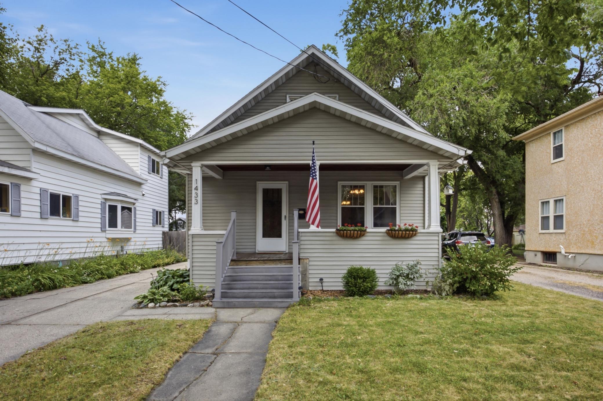 1433 2nd Avenue S, Fargo ND 58103 - Photo 3 of 39