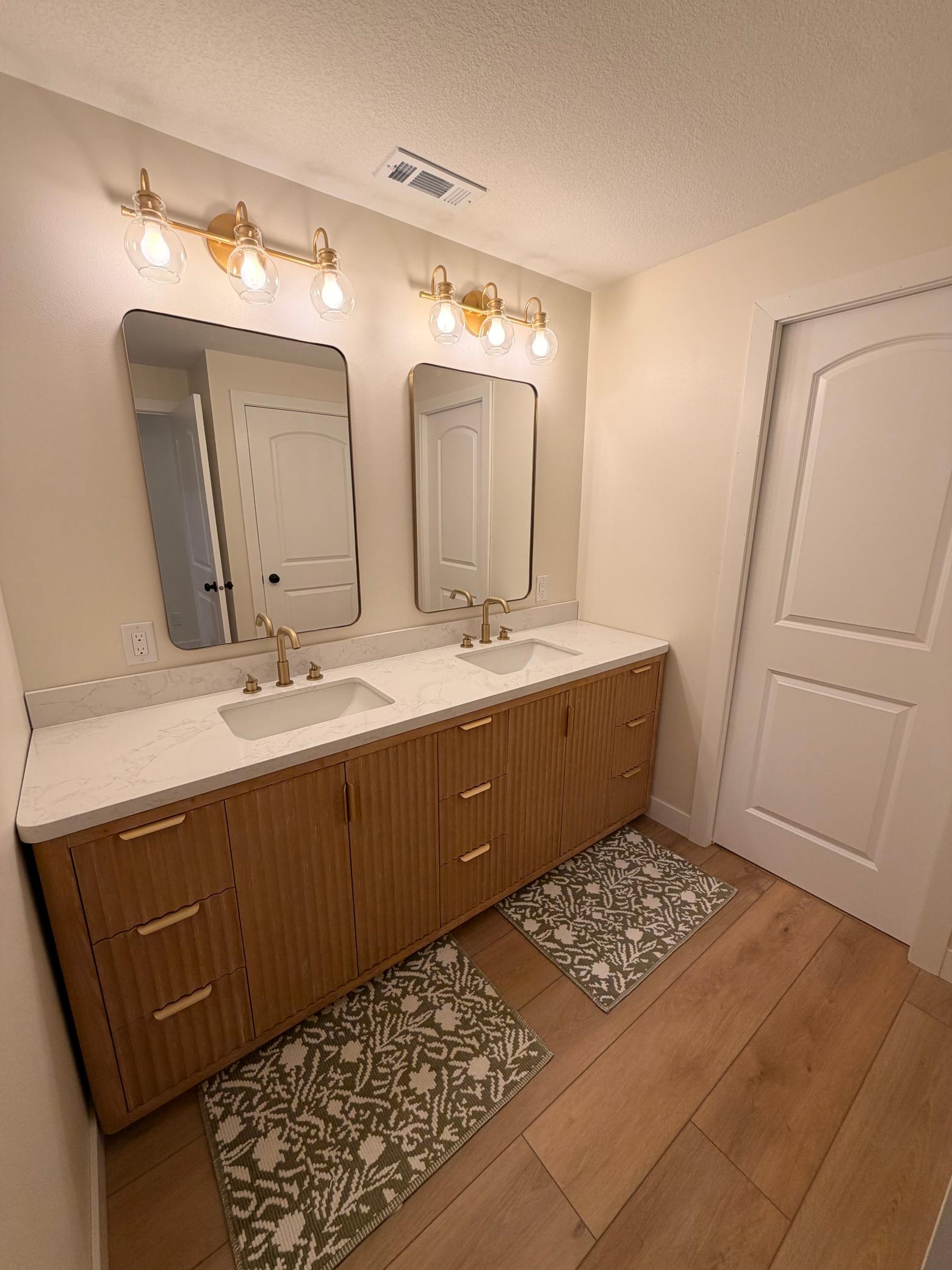 1994 single family home for sale at 330 5th Street in Bluffton, MN — 5 bed, 4 bath (photo 20 of 27)