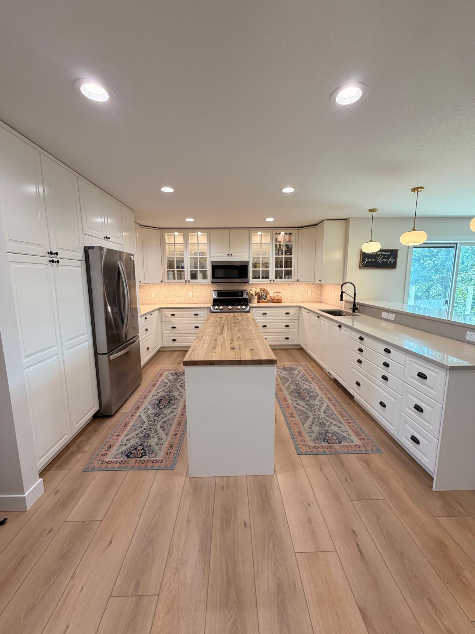1994 single family home for sale at 330 5th Street in Bluffton, MN — 5 bed, 4 bath (photo 7 of 27)