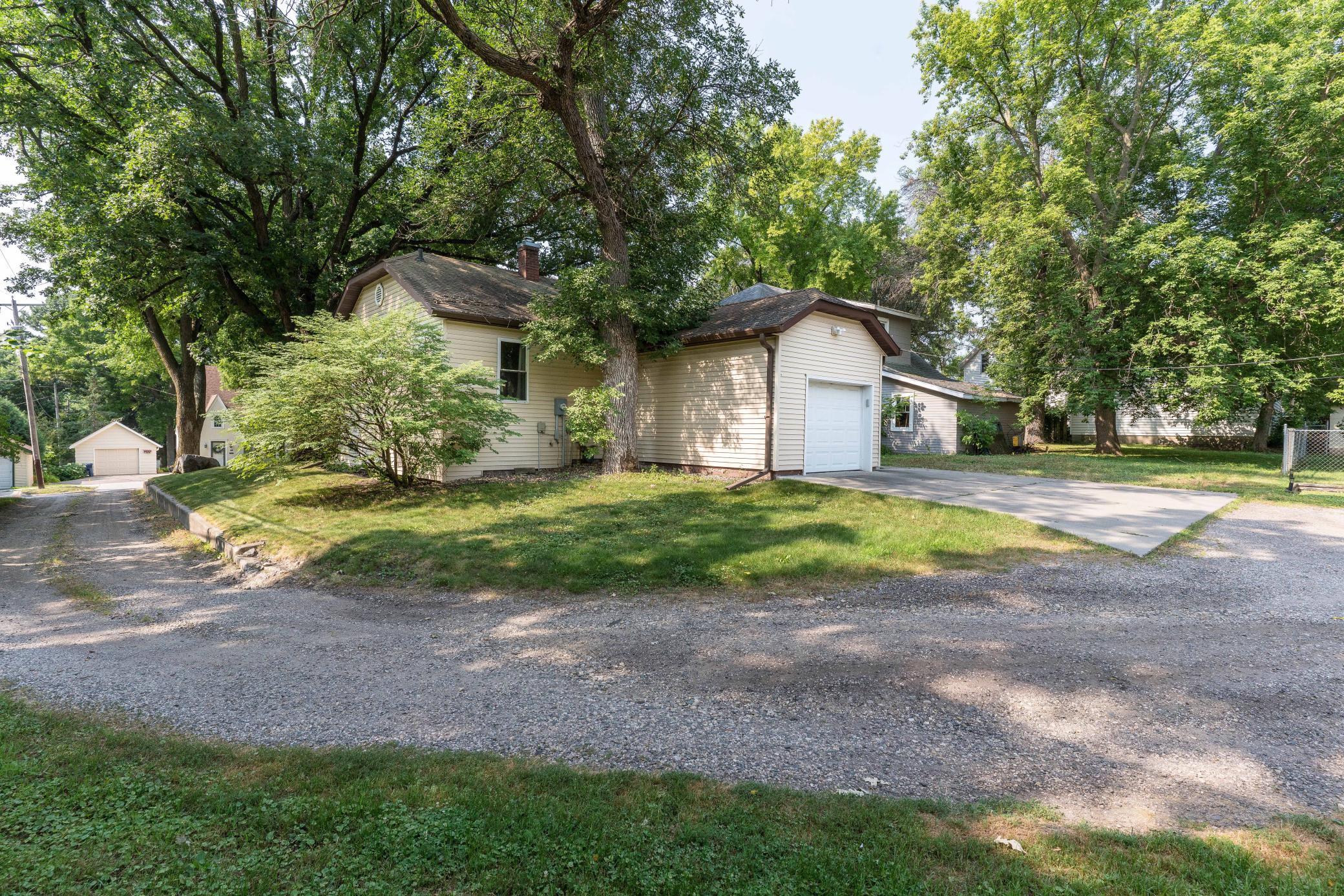 314 Birch Avenue W, Fergus Falls MN 56537 - Photo 3 of 32