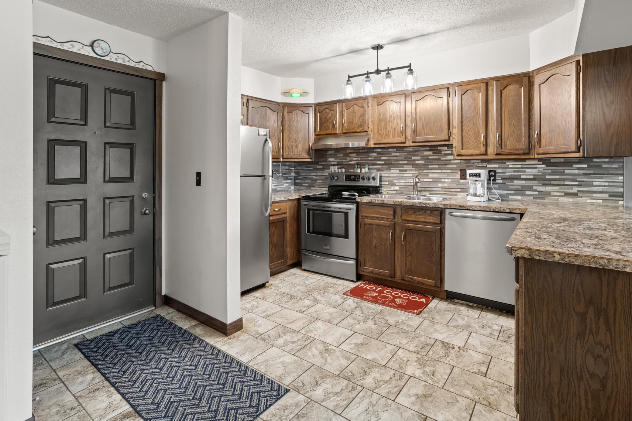 2402 18th Street S, Fargo ND 58103 - Photo 2 of 23