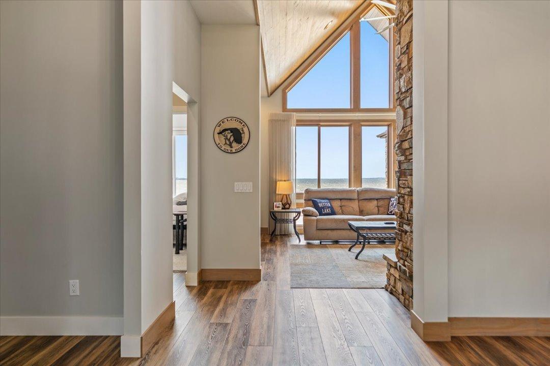 2022 single family home for sale at 12583 N Pelican Lane in Merrifield, MN — 4 bed, 5 bath (photo 2 of 70)