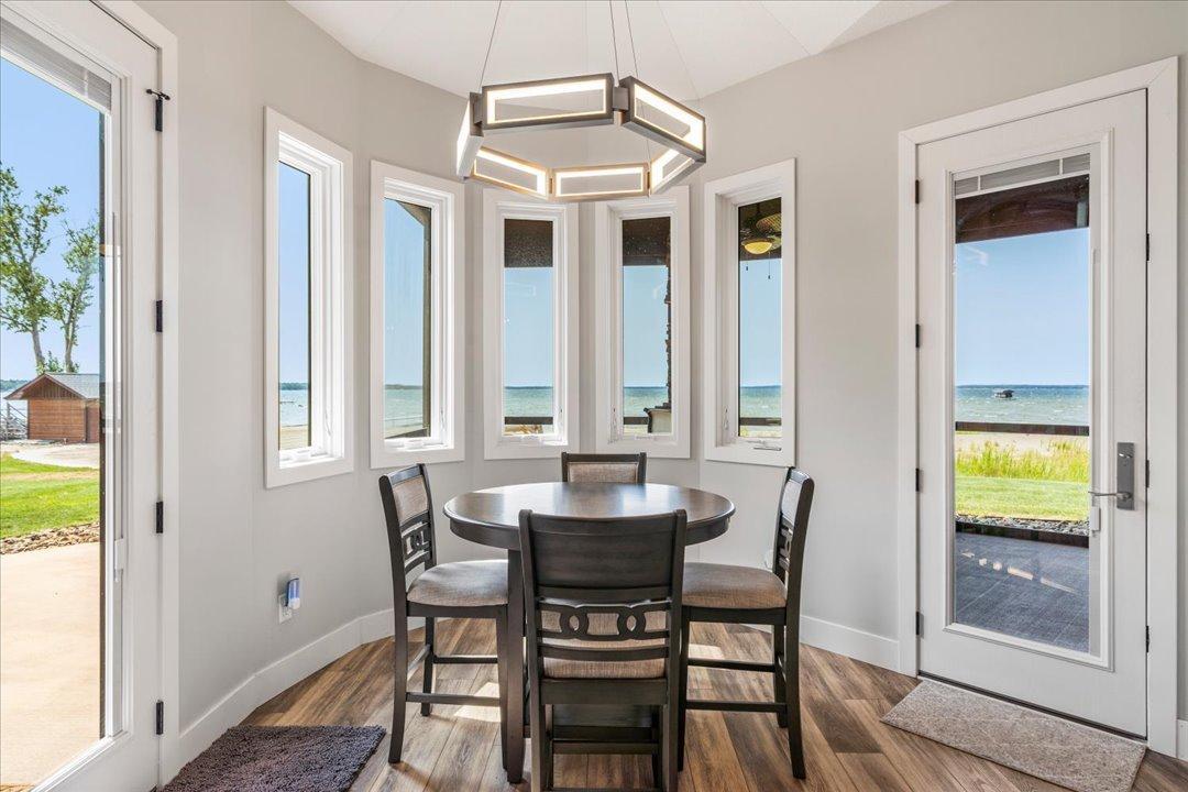 2022 single family home for sale at 12583 N Pelican Lane in Merrifield, MN — 4 bed, 5 bath (photo 11 of 70)