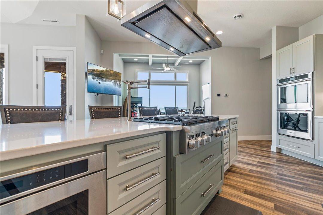2022 single family home for sale at 12583 N Pelican Lane in Merrifield, MN — 4 bed, 5 bath (photo 20 of 70)