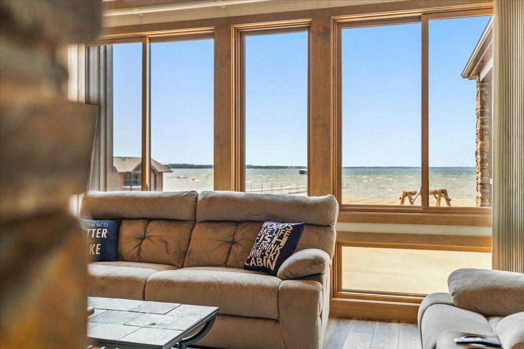 2022 single family home for sale at 12583 N Pelican Lane in Merrifield, MN — 4 bed, 5 bath (photo 4 of 70)