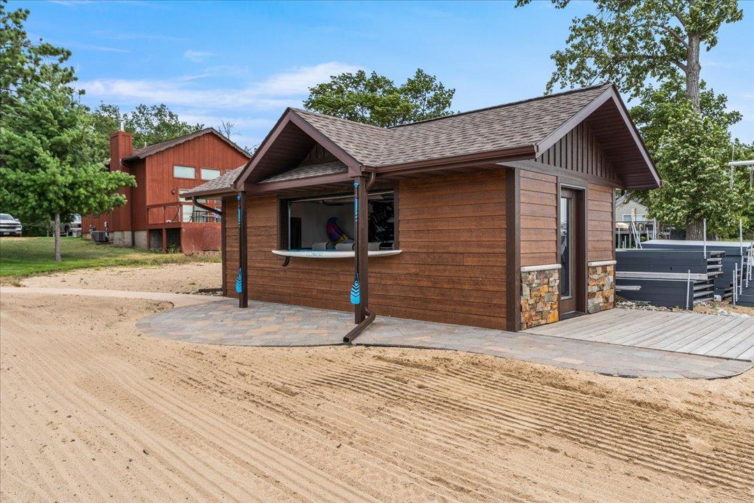 2022 single family home for sale at 12583 N Pelican Lane in Merrifield, MN — 4 bed, 5 bath (photo 32 of 70)