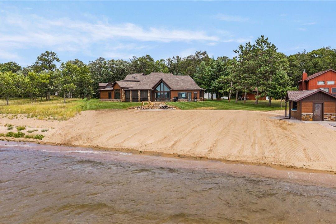 2022 single family home for sale at 12583 N Pelican Lane in Merrifield, MN — 4 bed, 5 bath (photo 61 of 70)