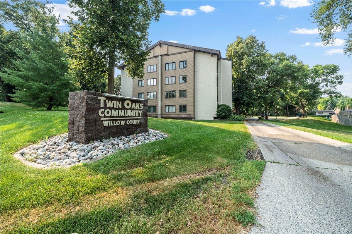 200 Willow Court, Unit 3D, Fergus Falls MN 56537 - Photo 2 of 33