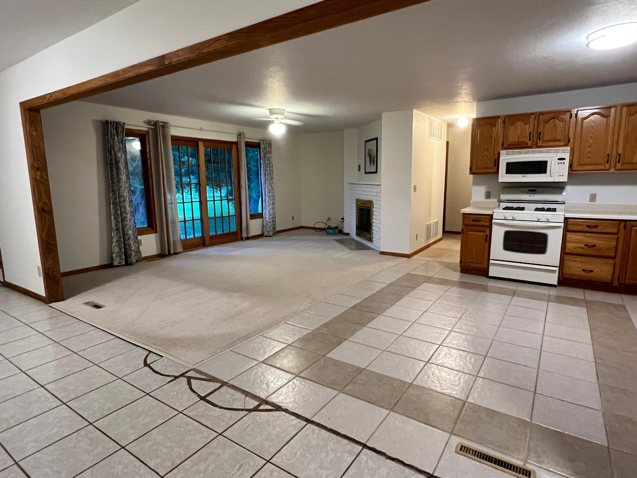 1968 single family home for sale at 2689 and 2688 Oak Loop NW in Baudette, MN — 3 bed, 1 bath (photo 12 of 25)