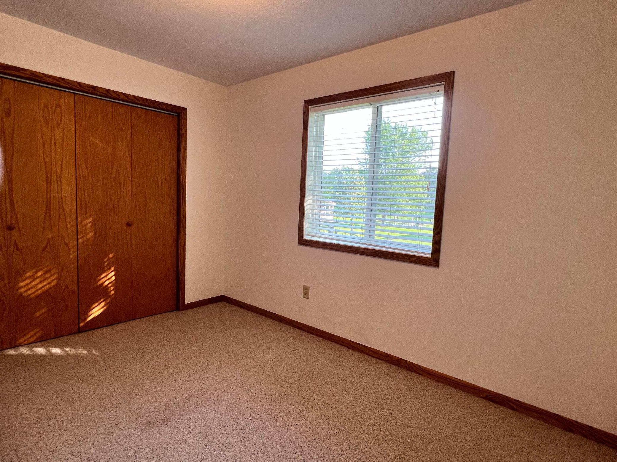 1968 single family home for sale at 2689 and 2688 Oak Loop NW in Baudette, MN — 3 bed, 1 bath (photo 22 of 25)