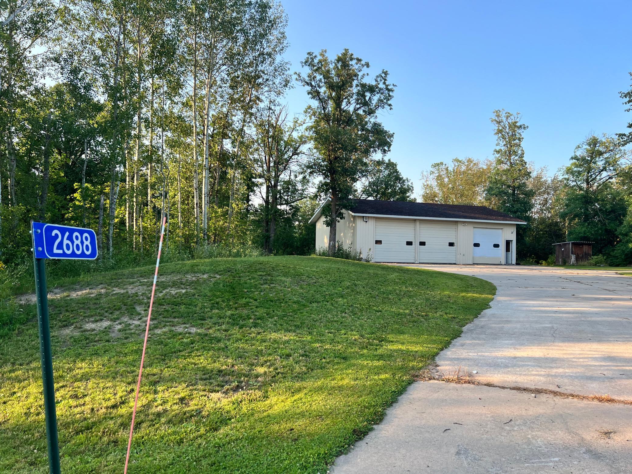 1968 single family home for sale at 2689 and 2688 Oak Loop NW in Baudette, MN — 3 bed, 1 bath (photo 6 of 25)