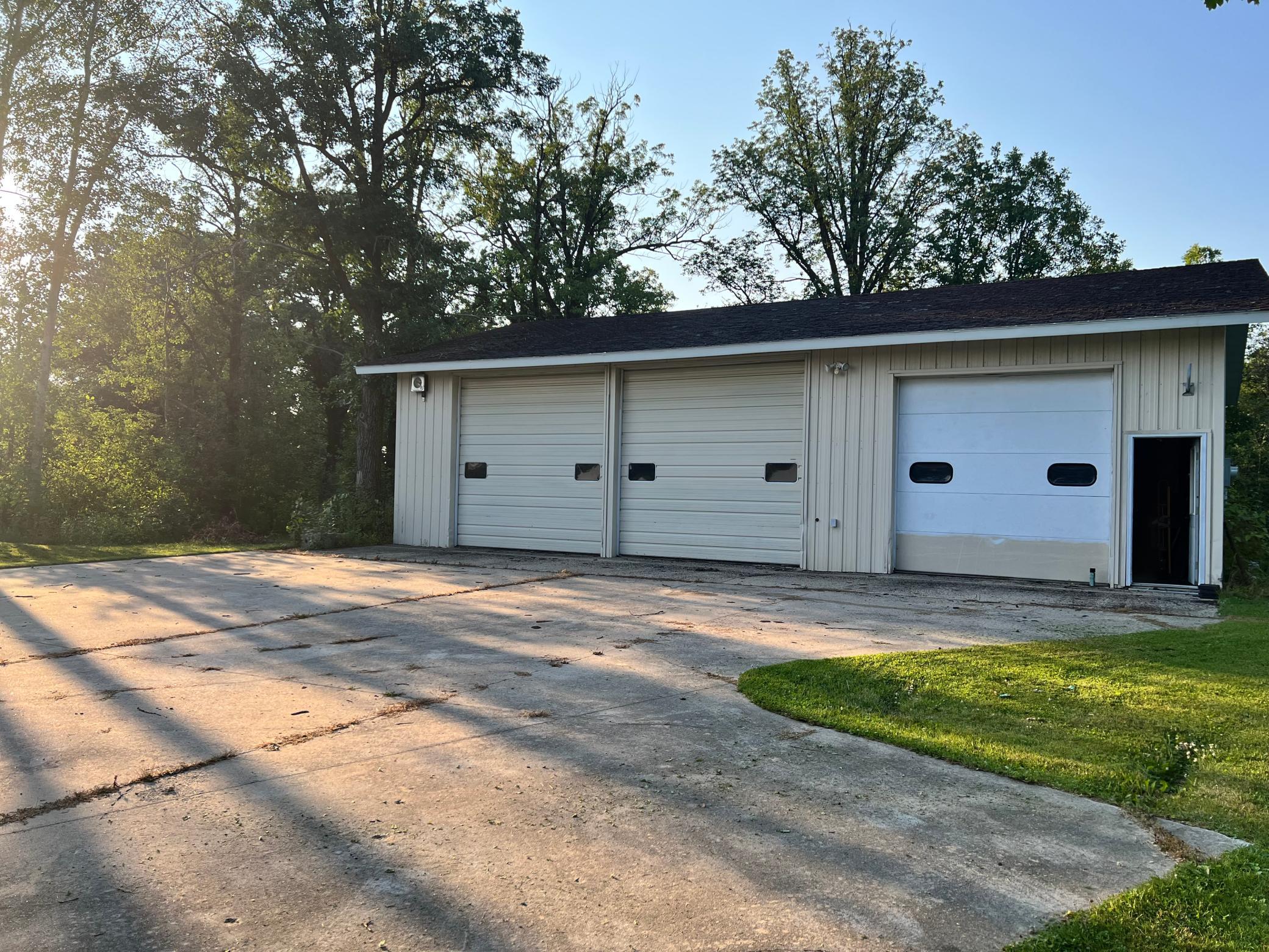 1968 single family home for sale at 2689 and 2688 Oak Loop NW in Baudette, MN — 3 bed, 1 bath (photo 7 of 25)