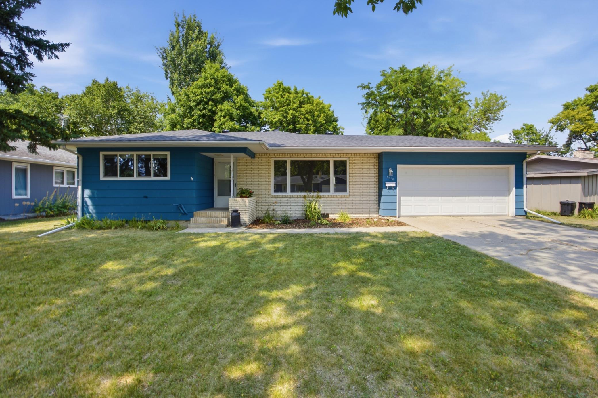 1418 22nd Avenue S, Moorhead MN 56560 - Photo 2 of 44