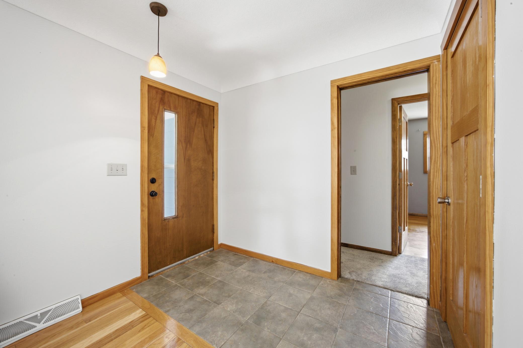 1418 22nd Avenue S, Moorhead MN 56560 - Photo 4 of 44