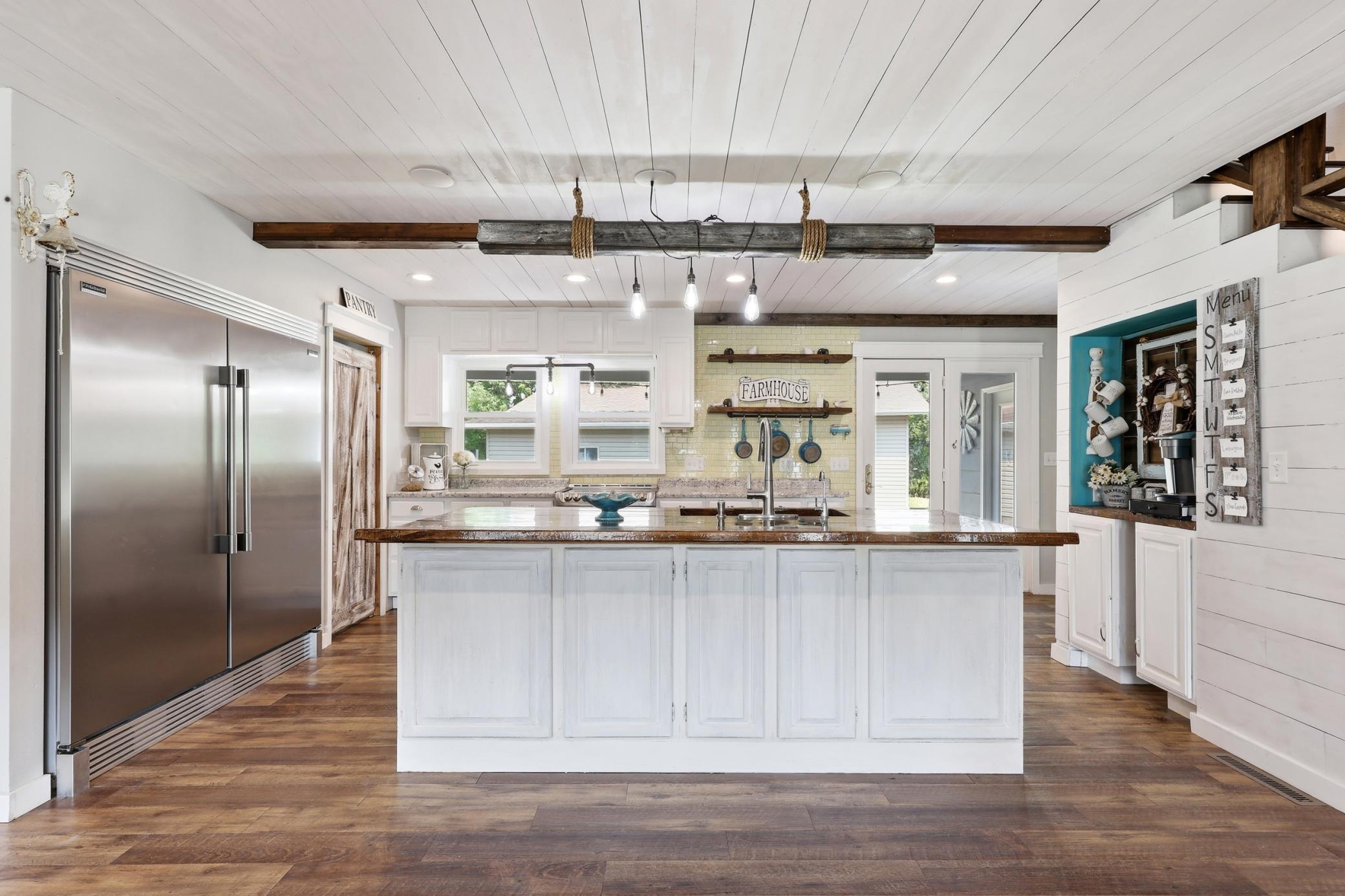 1954 single family home for sale at 811 1st Avenue E in Ada, MN — 6 bed, 5 bath (photo 11 of 61)