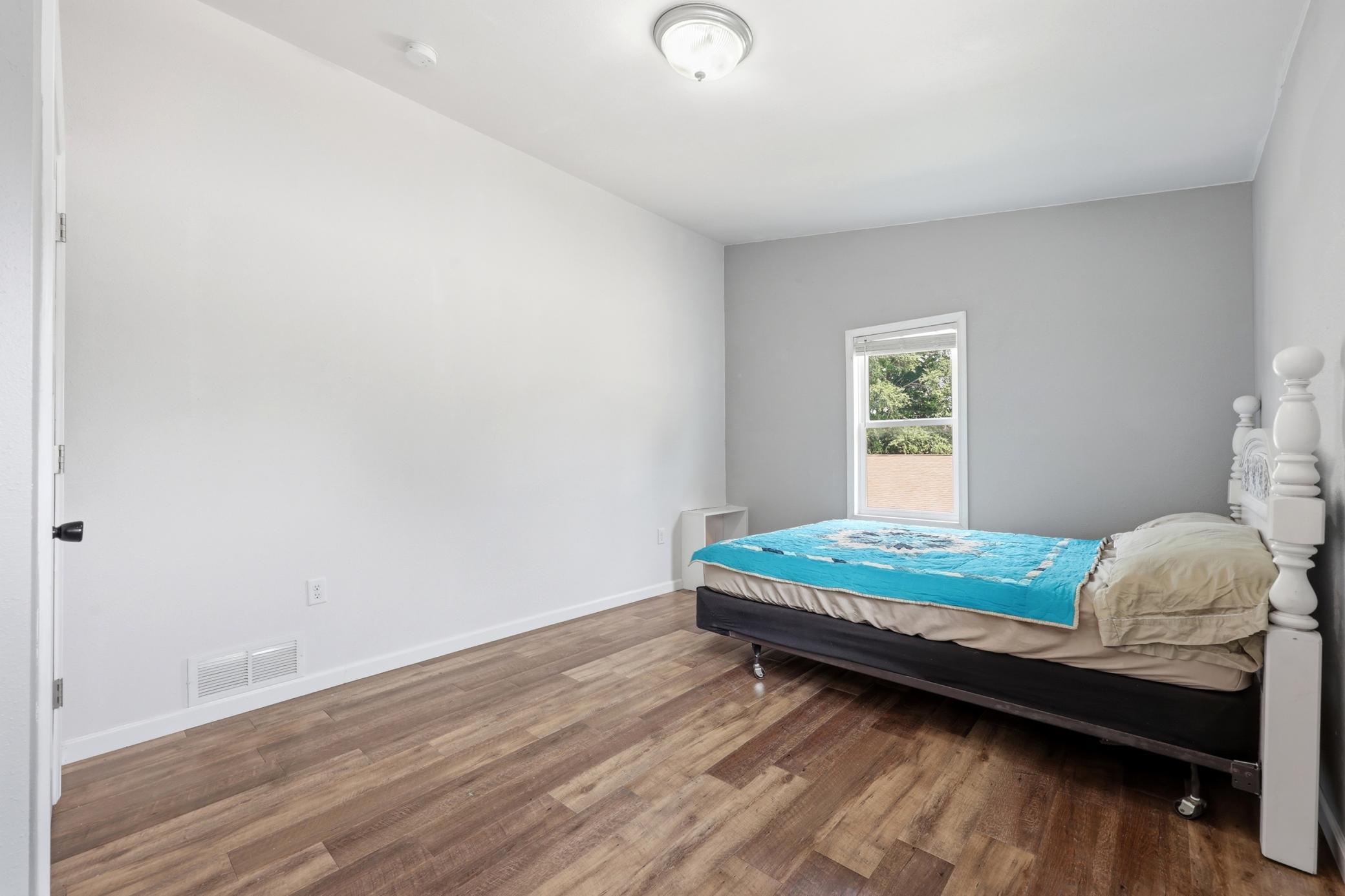 1954 single family home for sale at 811 1st Avenue E in Ada, MN — 6 bed, 5 bath (photo 28 of 61)