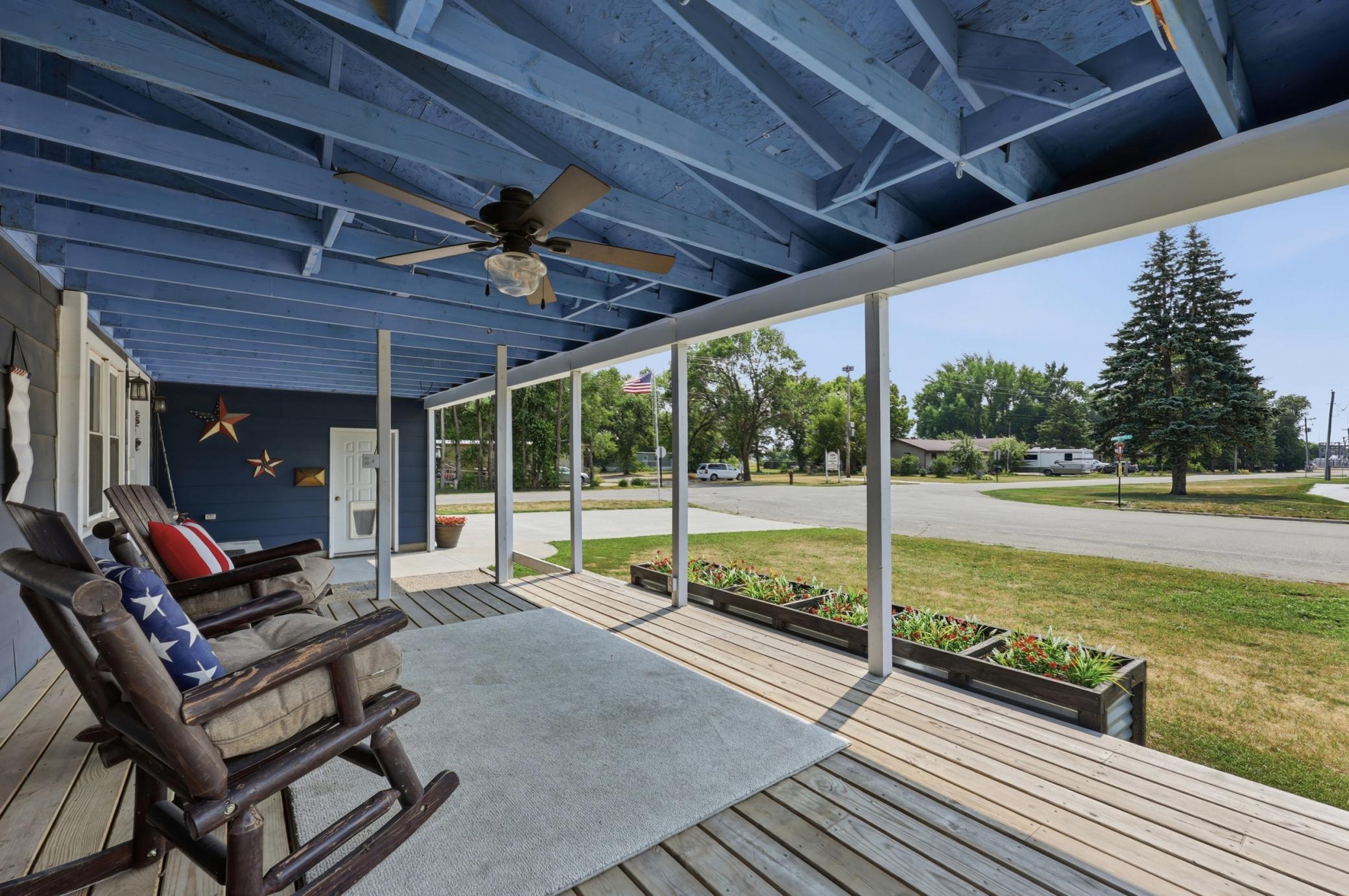 1954 single family home for sale at 811 1st Avenue E in Ada, MN — 6 bed, 5 bath (photo 4 of 61)