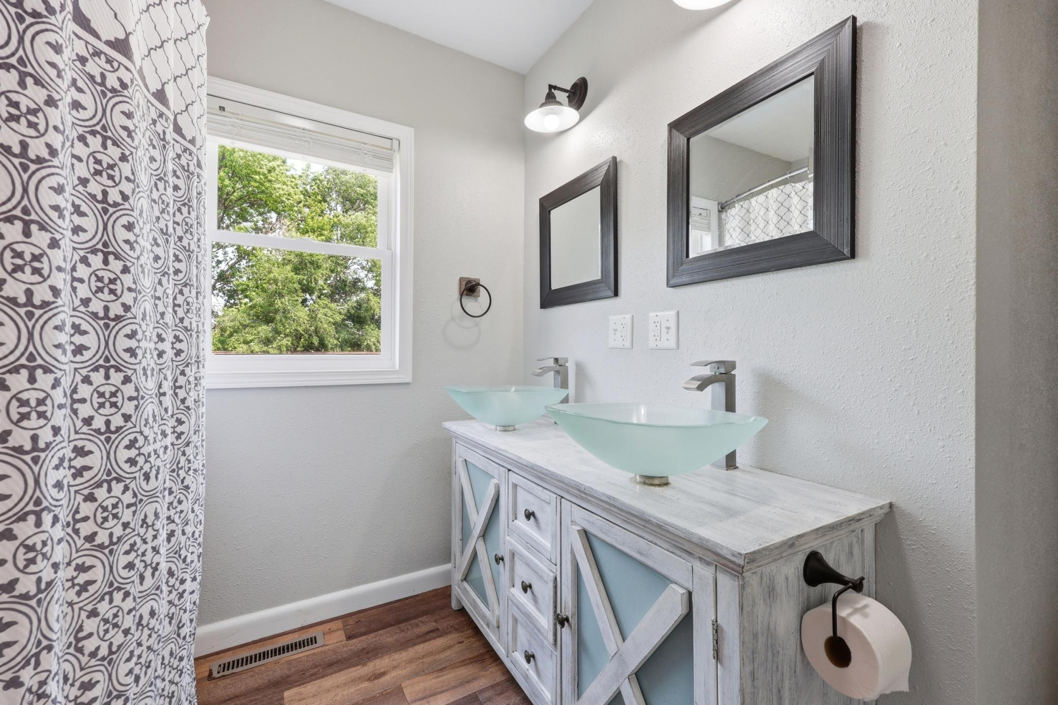 1954 single family home for sale at 811 1st Avenue E in Ada, MN — 6 bed, 5 bath (photo 35 of 61)