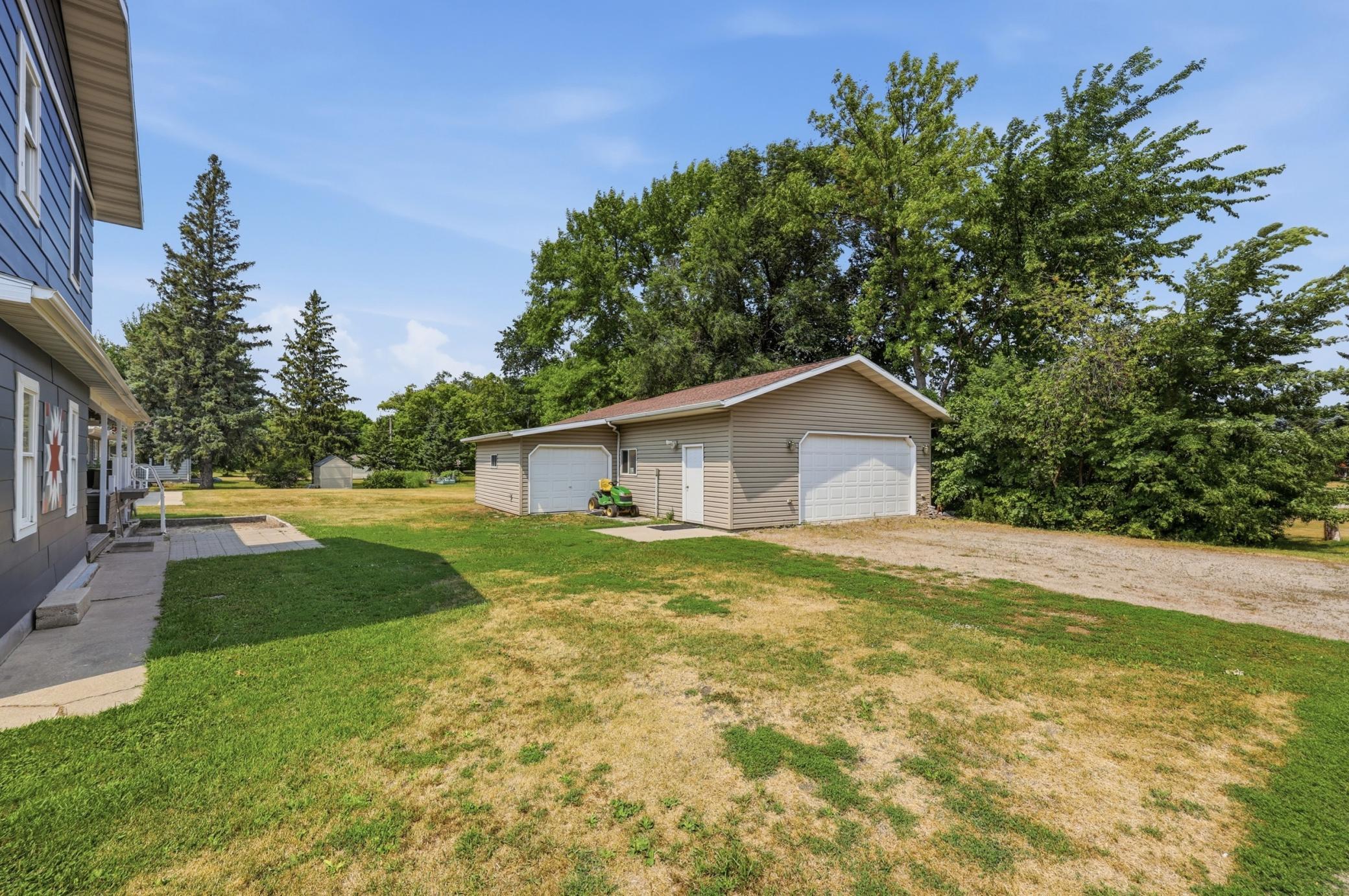 1954 single family home for sale at 811 1st Avenue E in Ada, MN — 6 bed, 5 bath (photo 48 of 61)