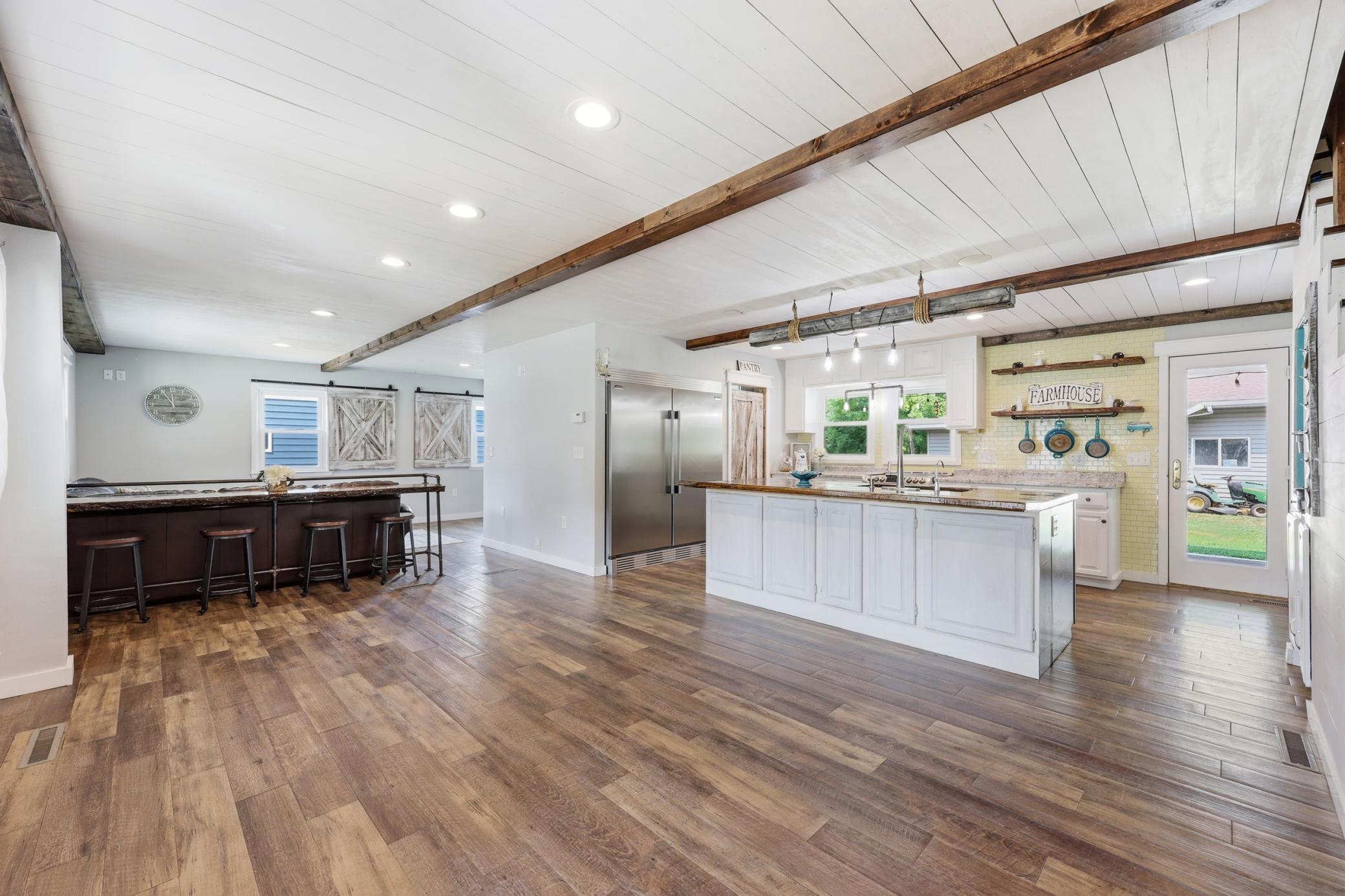 1954 single family home for sale at 811 1st Avenue E in Ada, MN — 6 bed, 5 bath (photo 6 of 61)