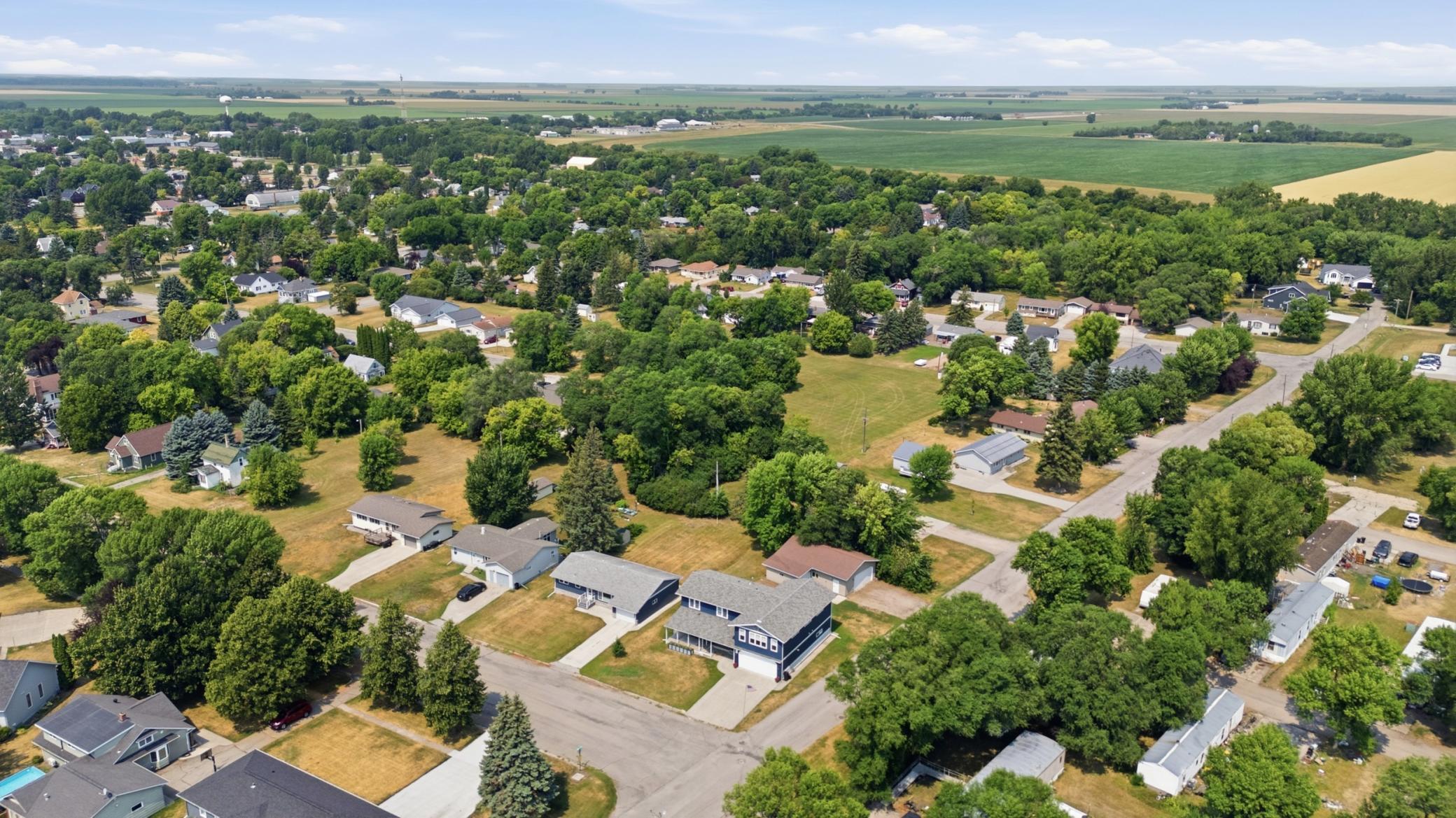 1954 single family home for sale at 811 1st Avenue E in Ada, MN — 6 bed, 5 bath (photo 56 of 61)