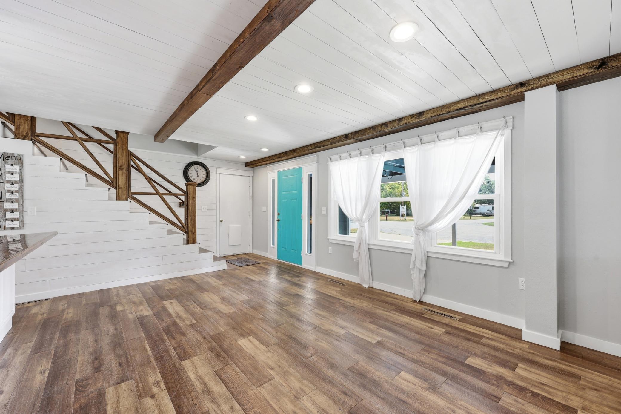 1954 single family home for sale at 811 1st Avenue E in Ada, MN — 6 bed, 5 bath (photo 7 of 61)
