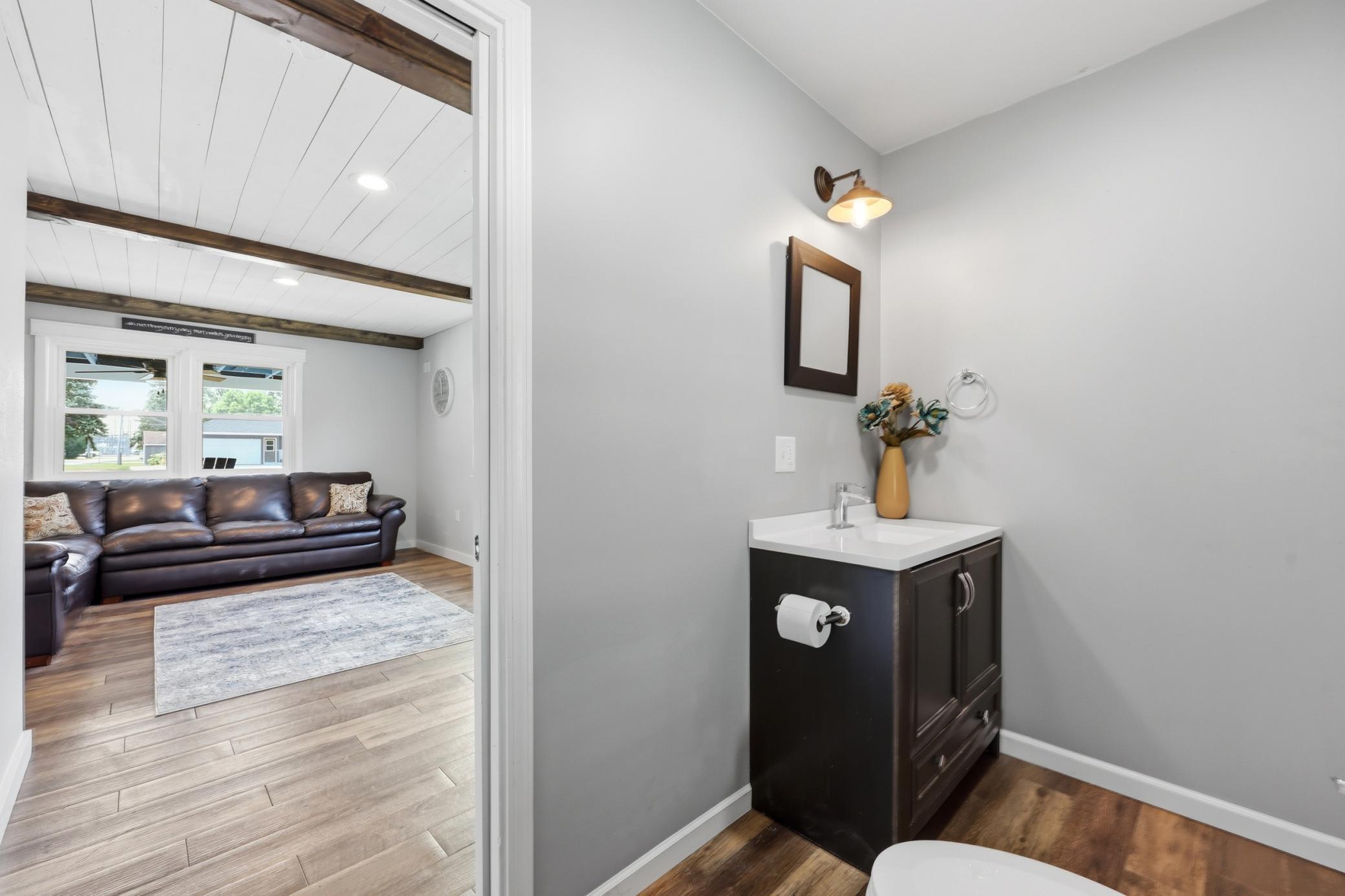 1954 single family home for sale at 811 1st Avenue E in Ada, MN — 6 bed, 5 bath (photo 10 of 61)