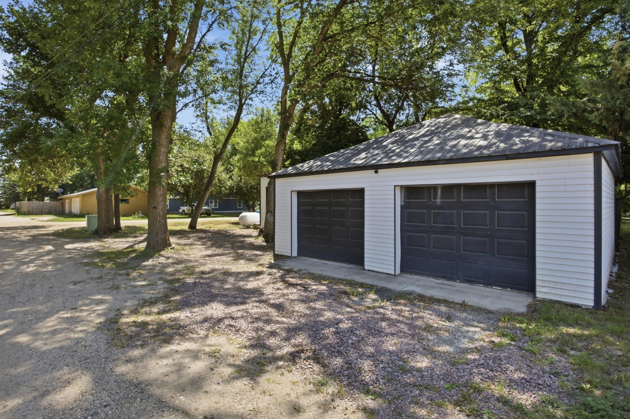 1953 single family home for sale at 420 1st Street in Wolverton, MN — 3 bed, 2 bath (photo 37 of 50)