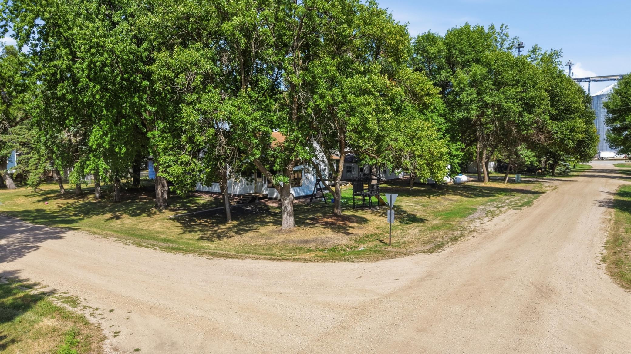 1953 single family home for sale at 420 1st Street in Wolverton, MN — 3 bed, 2 bath (photo 41 of 50)