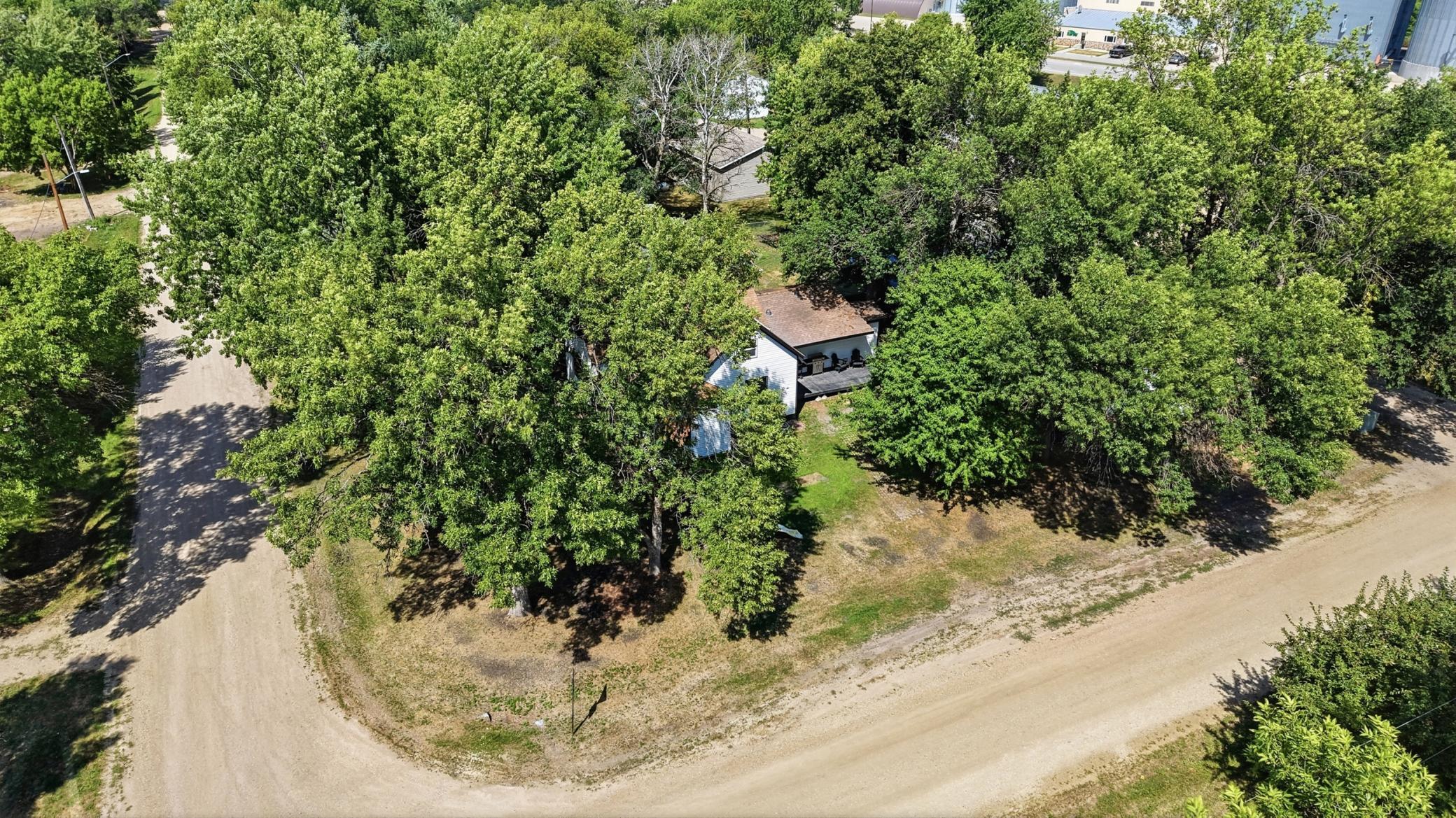 1953 single family home for sale at 420 1st Street in Wolverton, MN — 3 bed, 2 bath (photo 43 of 50)