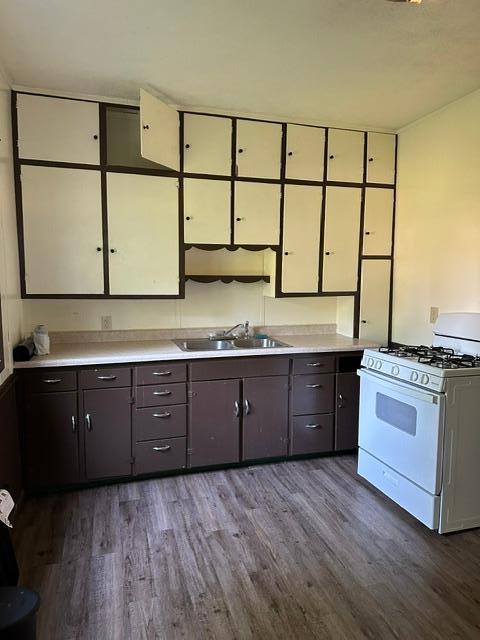 1910 single family home for sale at 514 Conley Avenue S in Thief River Falls, MN — 3 bed, 1 bath (photo 14 of 26)