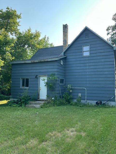 1910 single family home for sale at 514 Conley Avenue S in Thief River Falls, MN — 3 bed, 1 bath (photo 4 of 26)