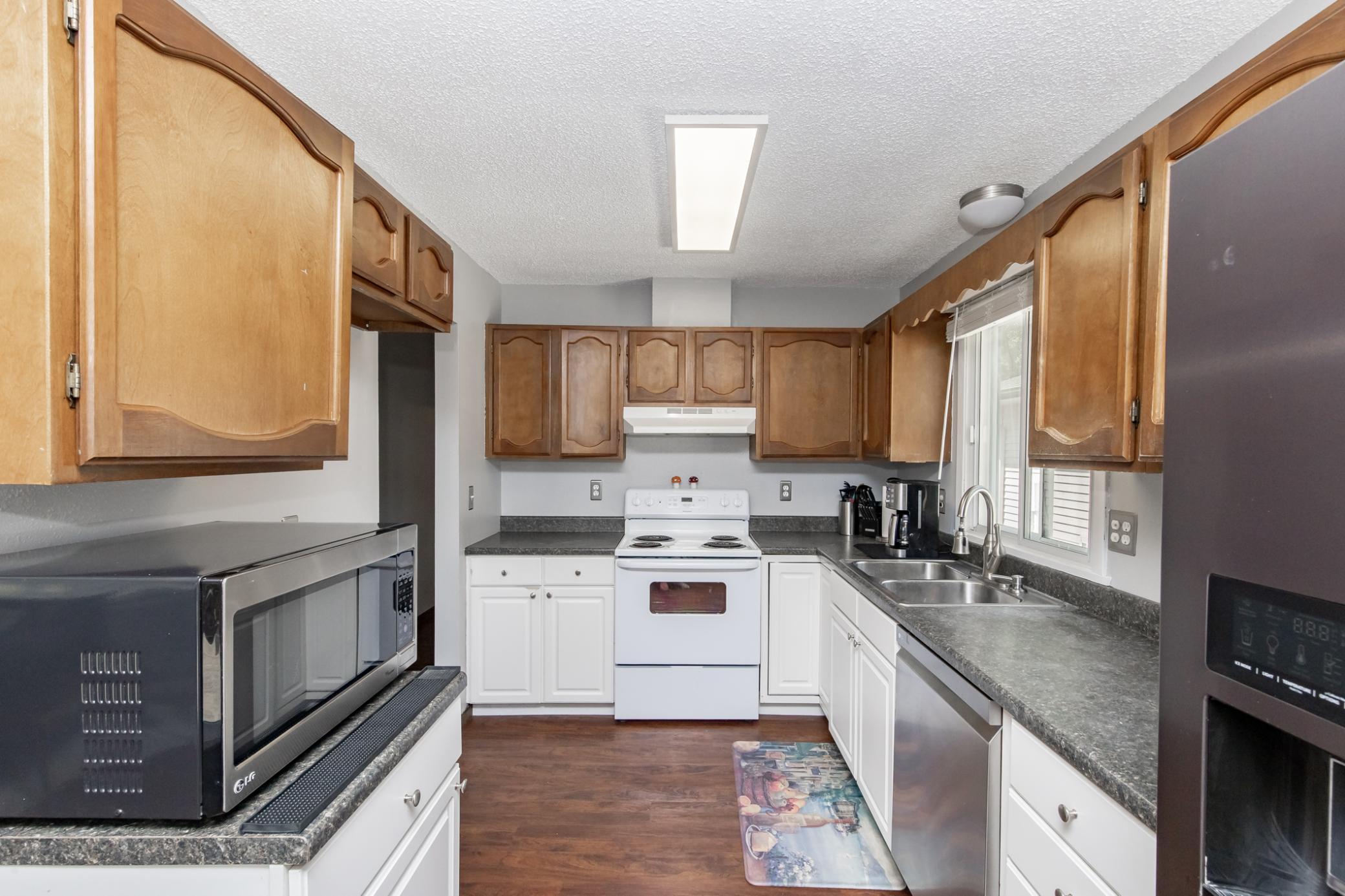 2925 14th Avenue S, Moorhead MN 56560 - Photo 11 of 43