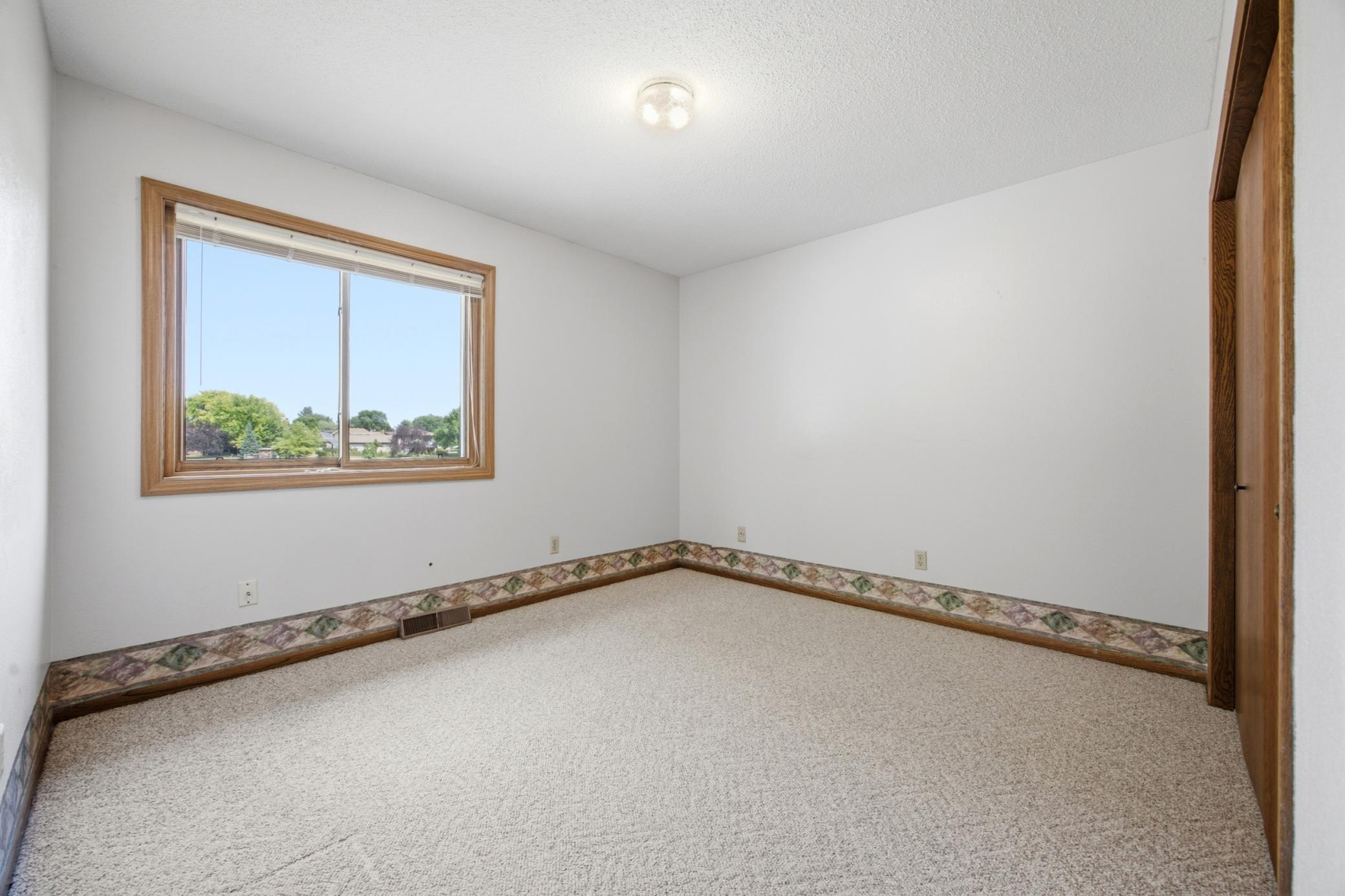 2622 29th Avenue S, Moorhead MN 56560 - Photo 12 of 41