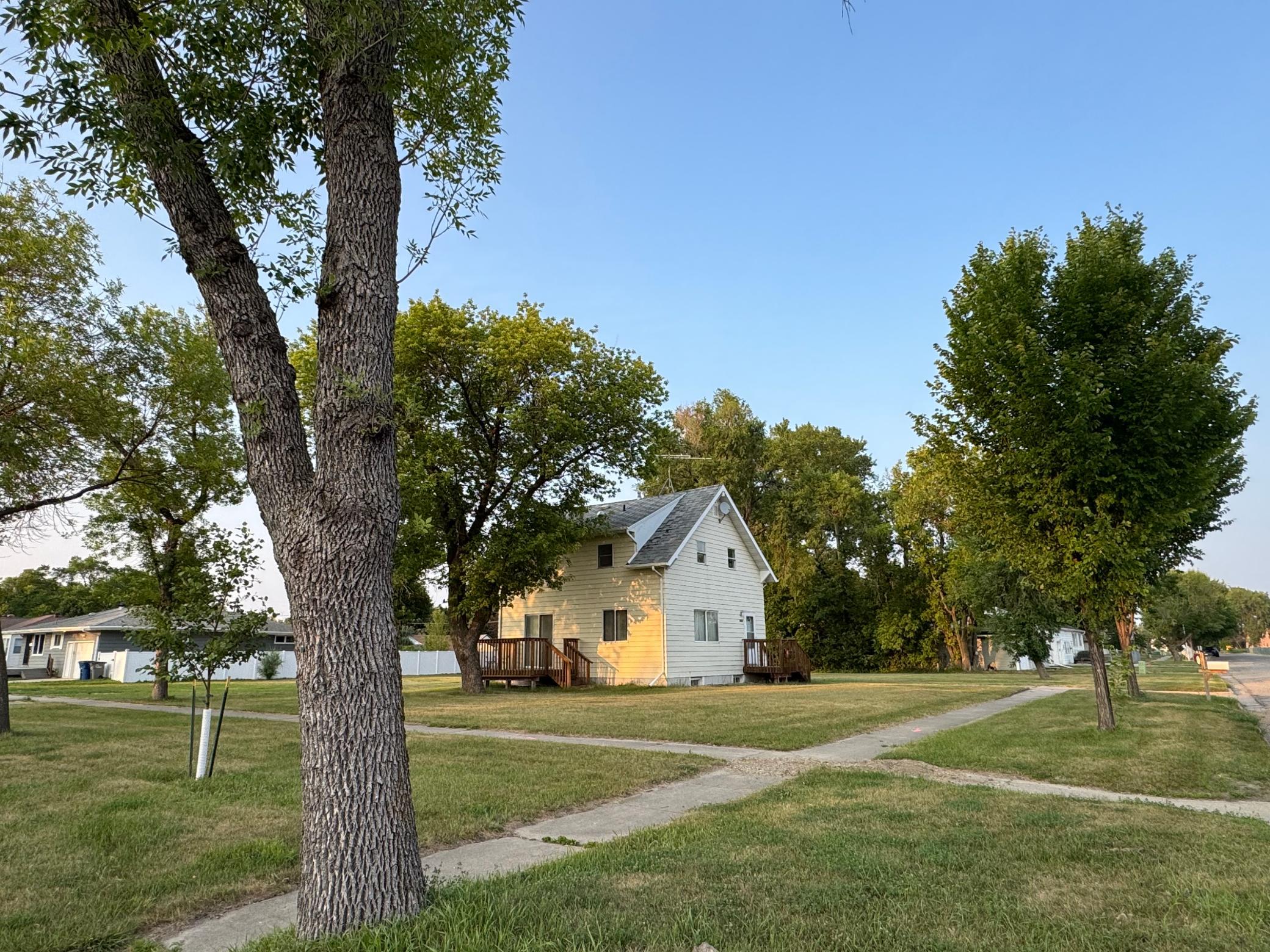 1706 N 4th Avenue, Moorhead MN 56560 - Photo 19 of 23