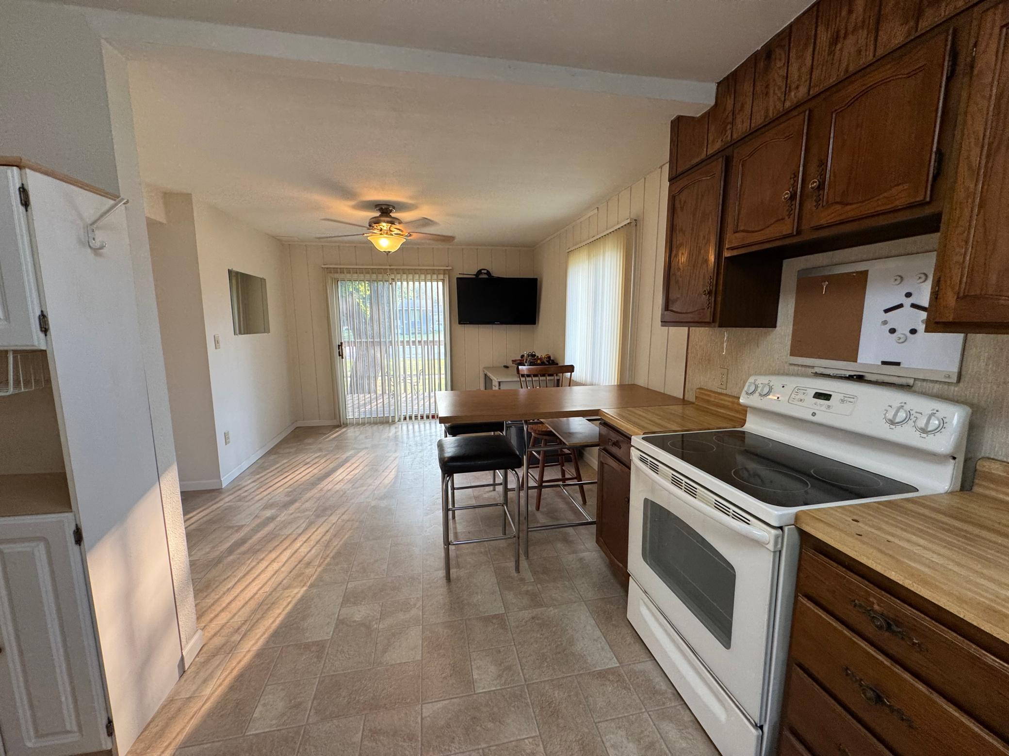1706 N 4th Avenue, Moorhead MN 56560 - Photo 5 of 23