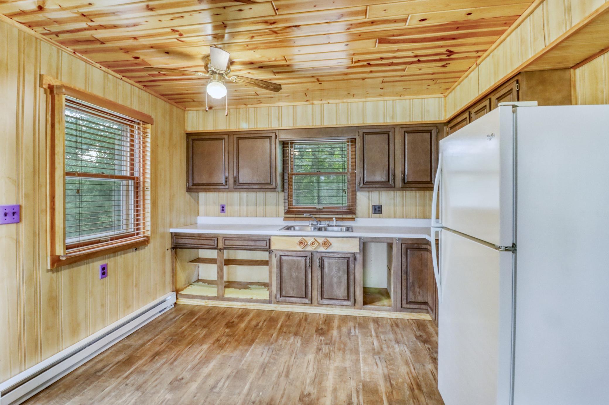 1975 single family home for sale at 32898 Priebs Park Drive in Vergas, MN — 1 bed, 2 bath (photo 11 of 48)