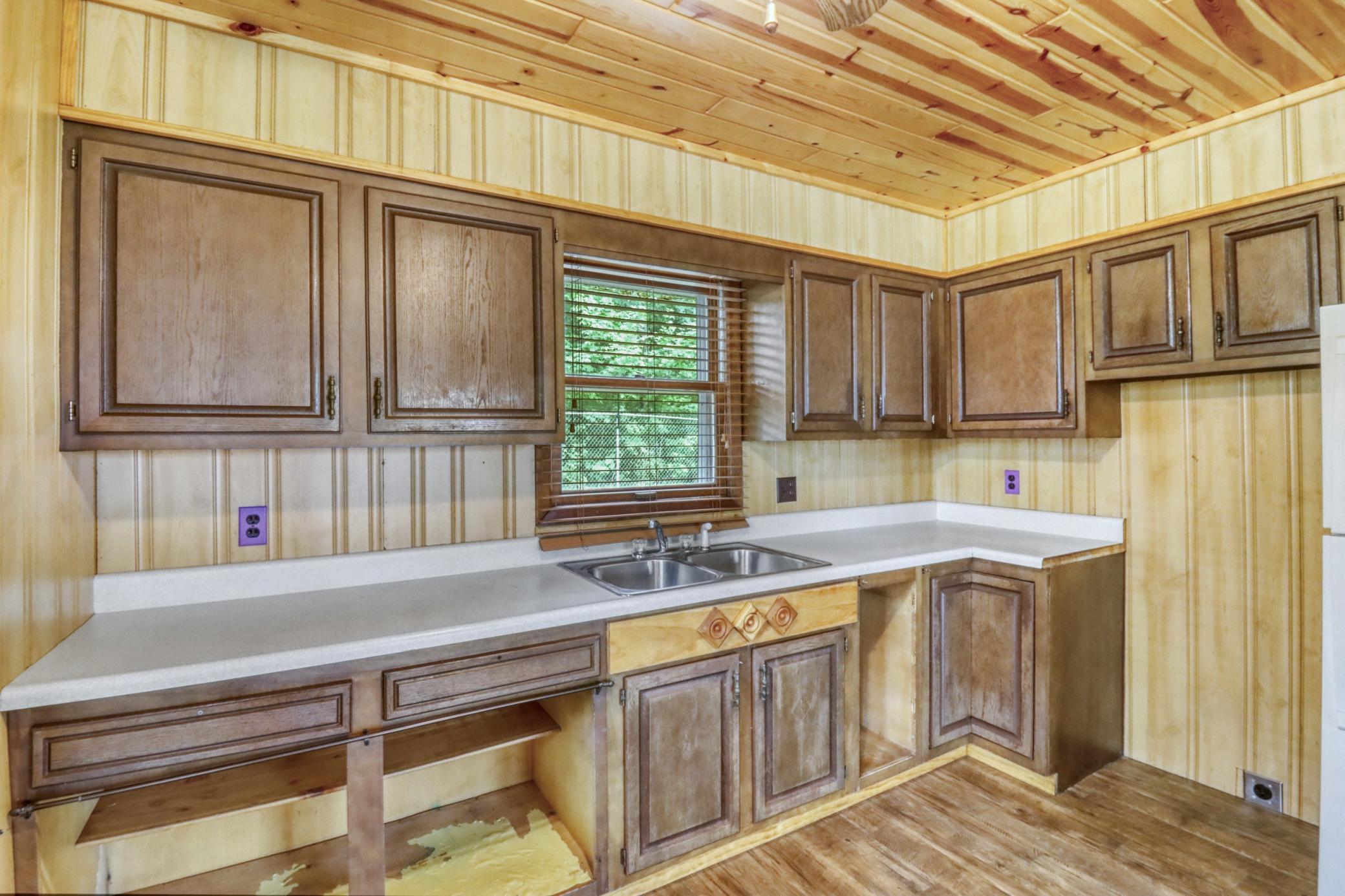 1975 single family home for sale at 32898 Priebs Park Drive in Vergas, MN — 1 bed, 2 bath (photo 12 of 48)