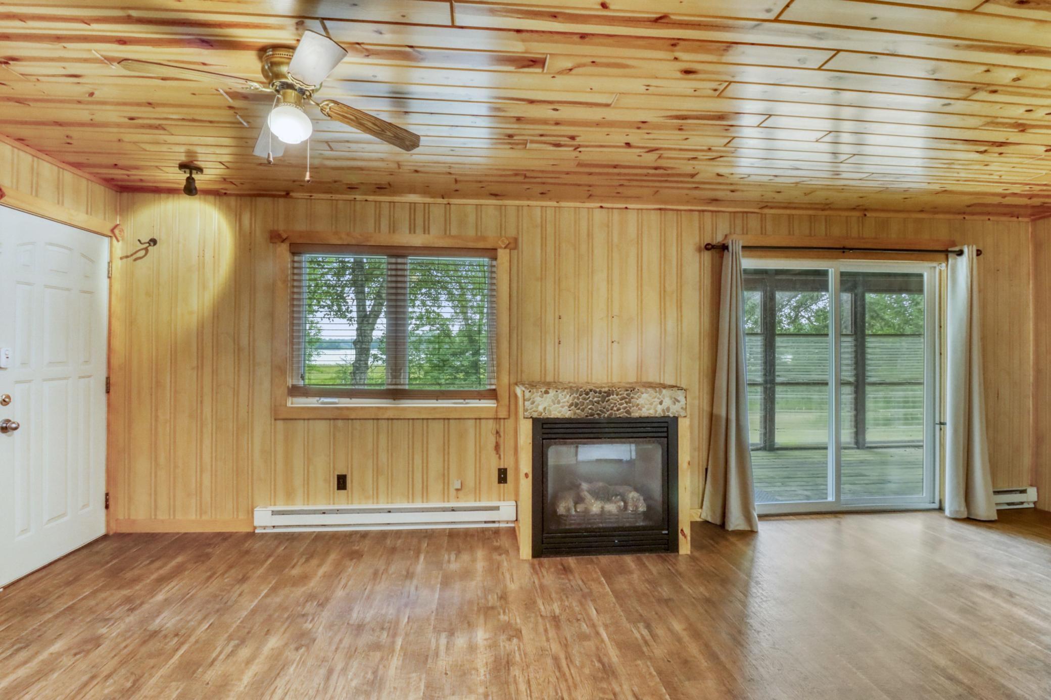 1975 single family home for sale at 32898 Priebs Park Drive in Vergas, MN — 1 bed, 2 bath (photo 17 of 48)