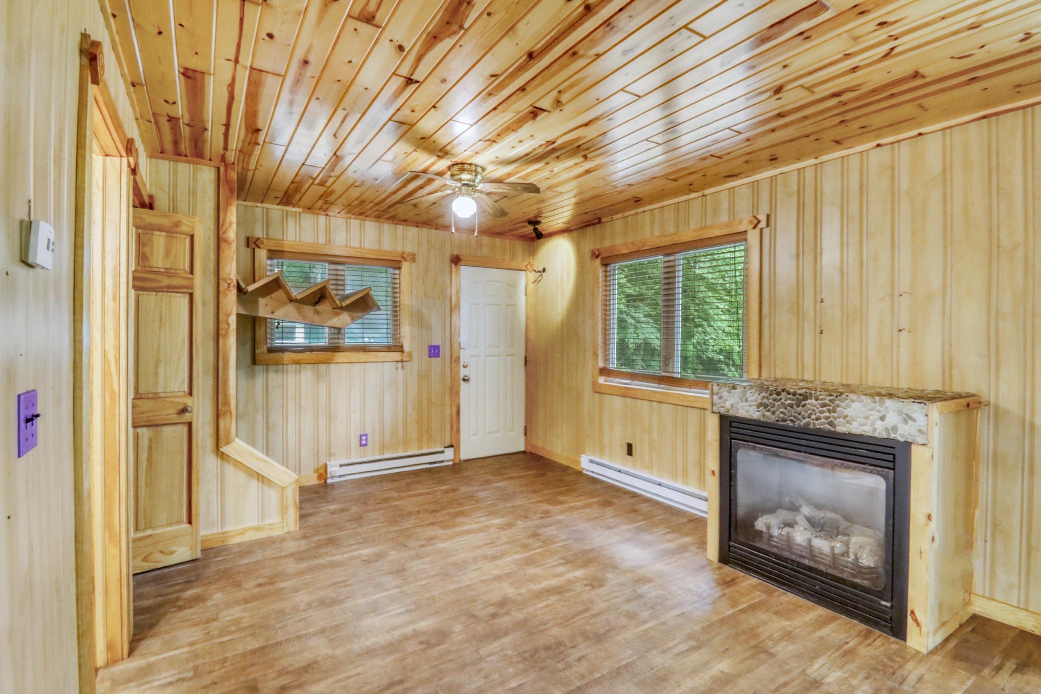 1975 single family home for sale at 32898 Priebs Park Drive in Vergas, MN — 1 bed, 2 bath (photo 18 of 48)