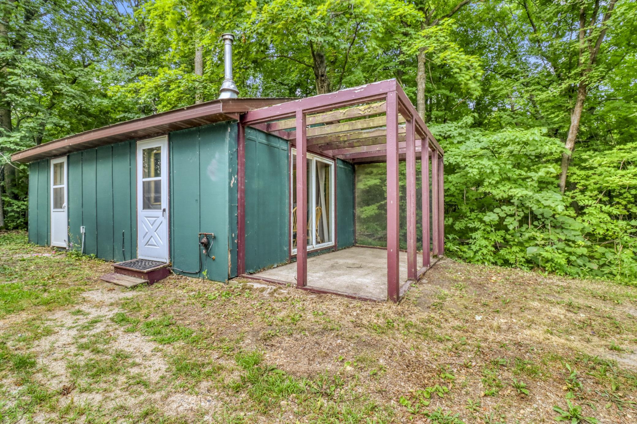1975 single family home for sale at 32898 Priebs Park Drive in Vergas, MN — 1 bed, 2 bath (photo 36 of 48)