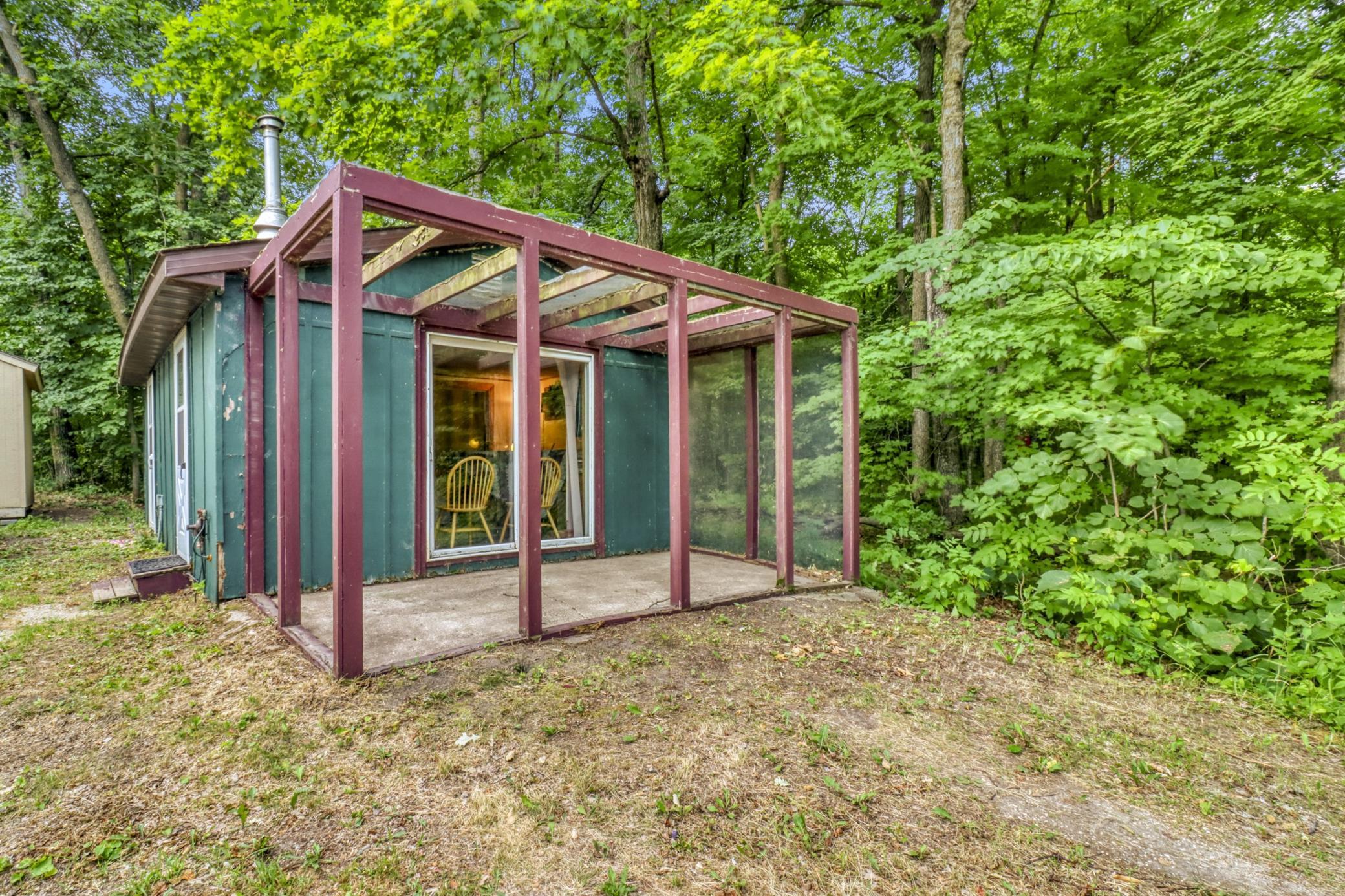 1975 single family home for sale at 32898 Priebs Park Drive in Vergas, MN — 1 bed, 2 bath (photo 37 of 48)