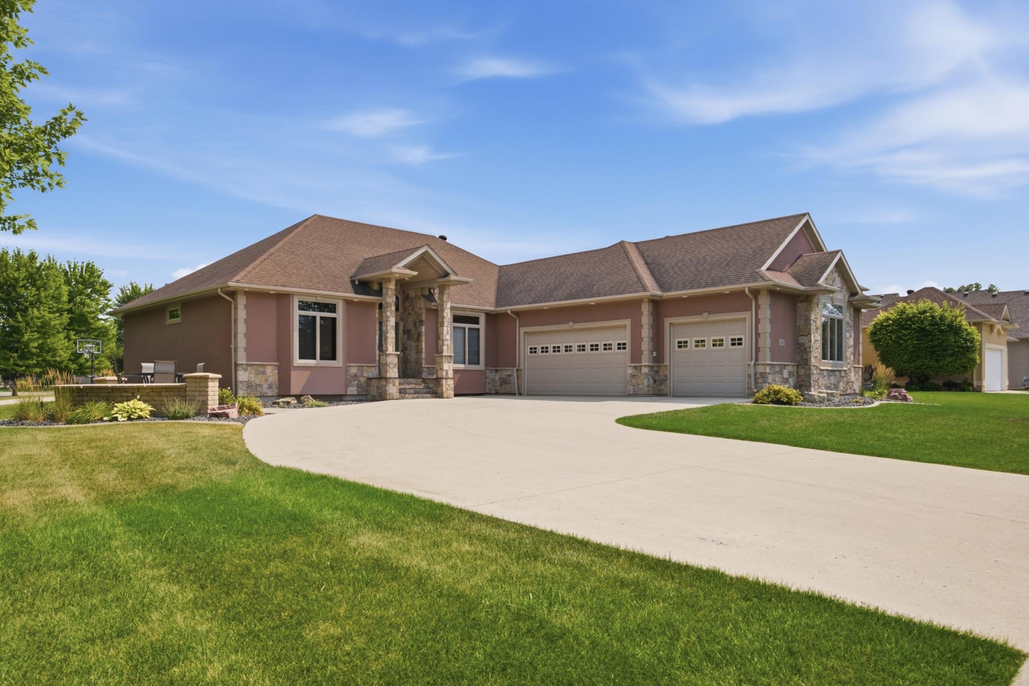 2002 single family home for sale at 1911 Princeton Lane in West Fargo, ND — 5 bed, 4 bath