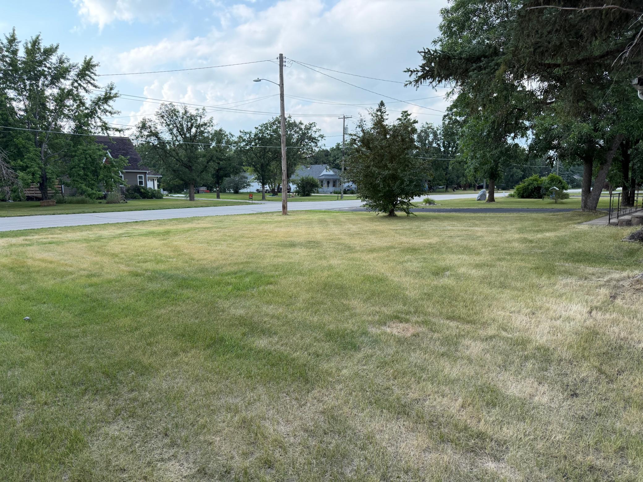 1957 single family home for sale at 610 S Main Street in Badger, MN — 3 bed, 1 bath (photo 19 of 23)