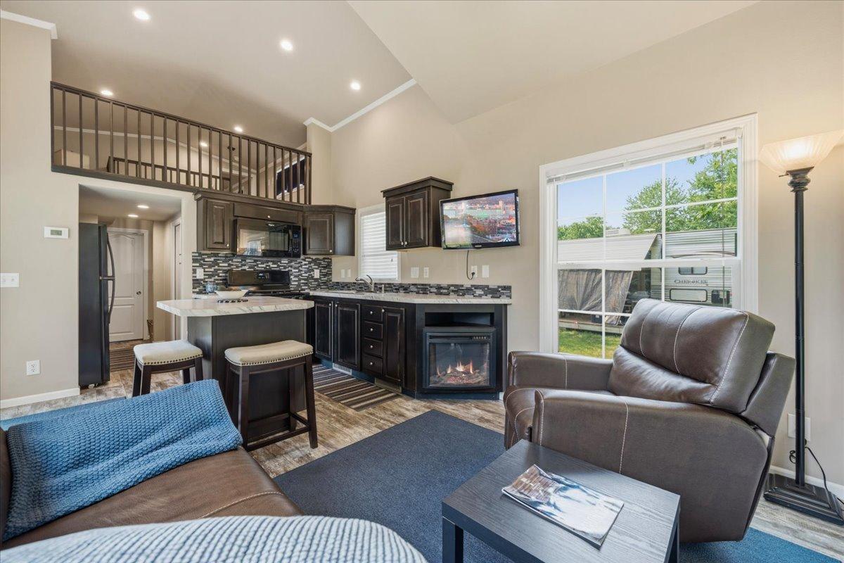 2018 single family home for sale at 21653-21657 Finch Loop in Osakis, MN — 2 bed, 1 bath (photo 7 of 29)