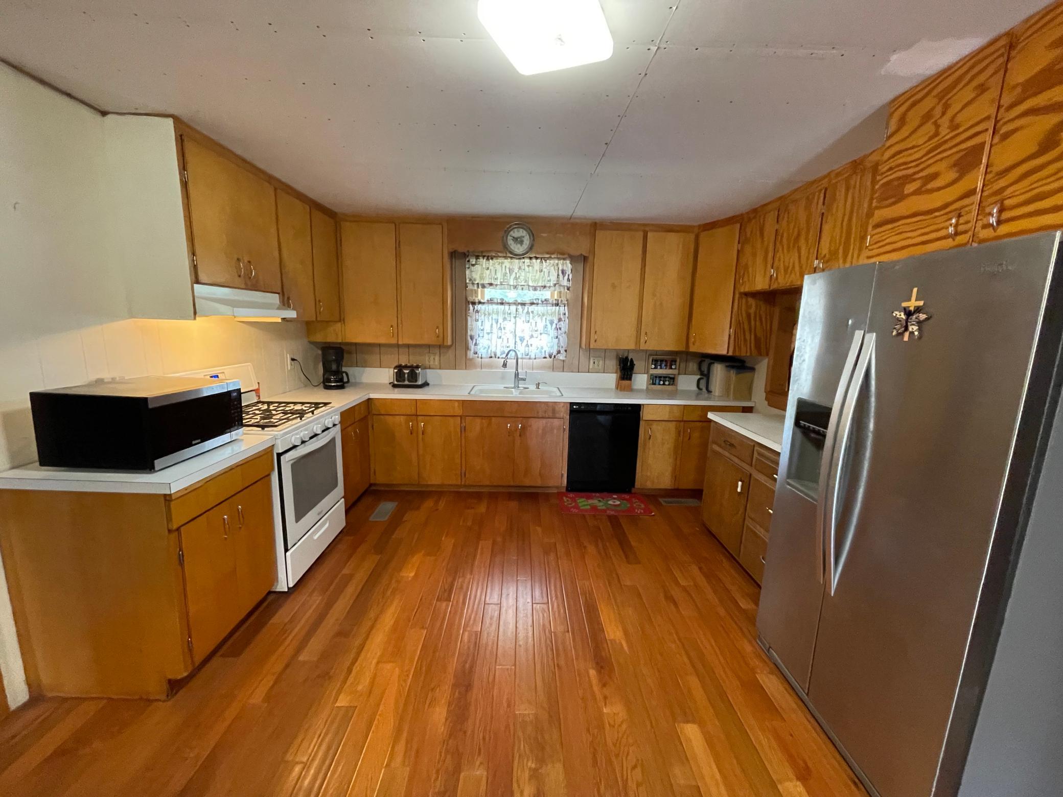 1970 single family home for sale at 1723 Scenic Highway NE in Pennington, MN — 3 bed, 2 bath (photo 28 of 46)