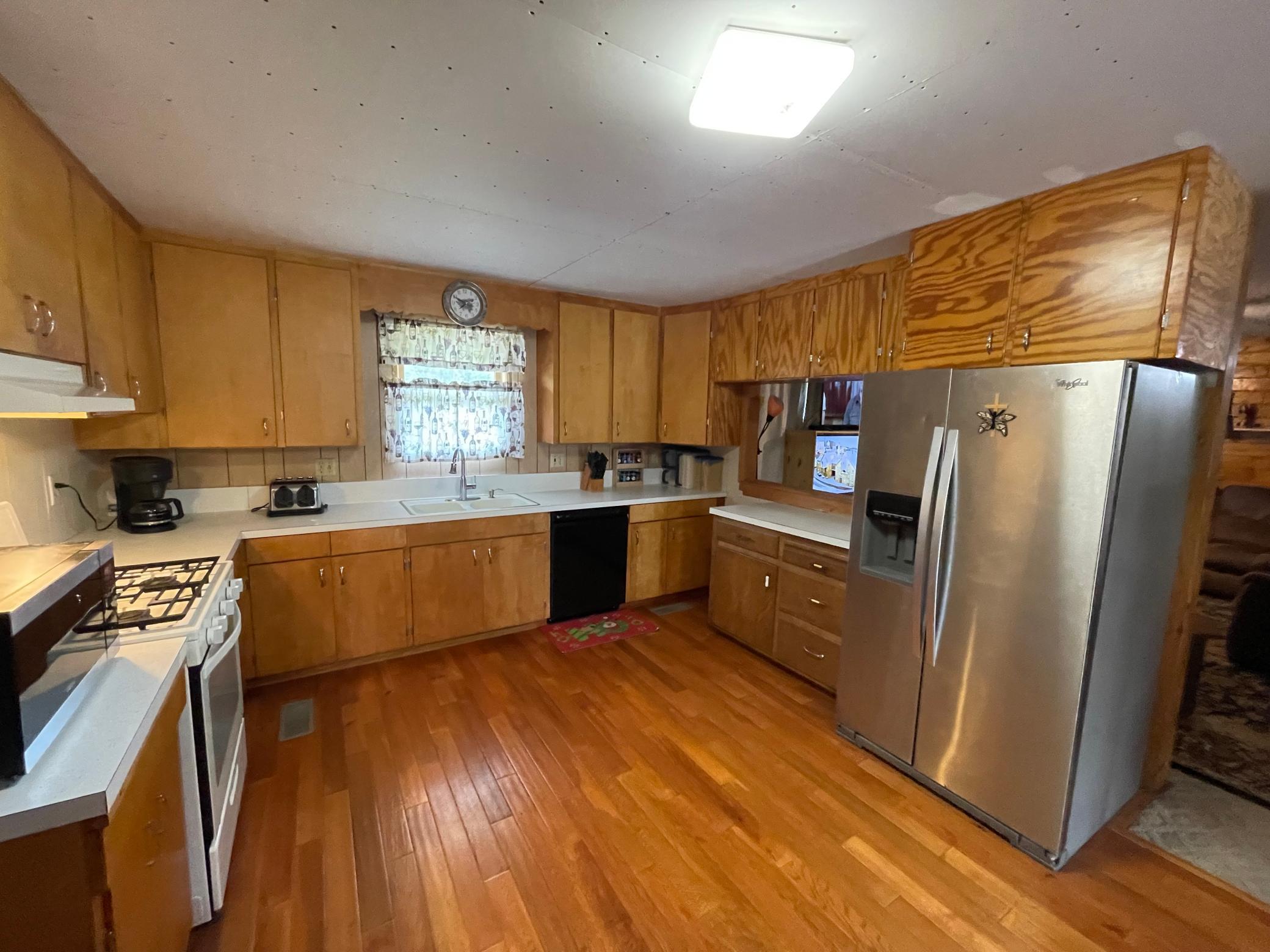 1970 single family home for sale at 1723 Scenic Highway NE in Pennington, MN — 3 bed, 2 bath (photo 29 of 46)