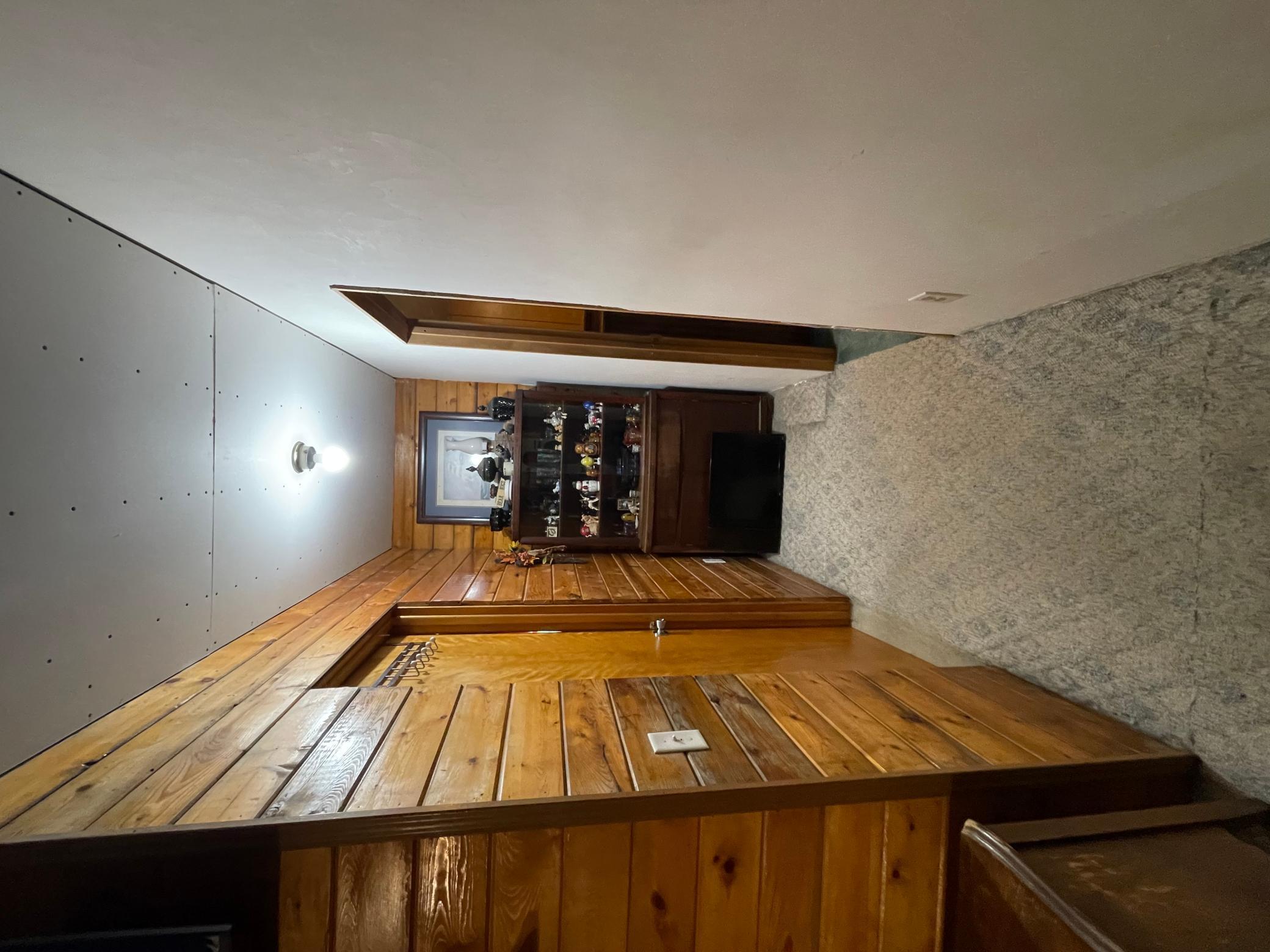1970 single family home for sale at 1723 Scenic Highway NE in Pennington, MN — 3 bed, 2 bath (photo 33 of 46)